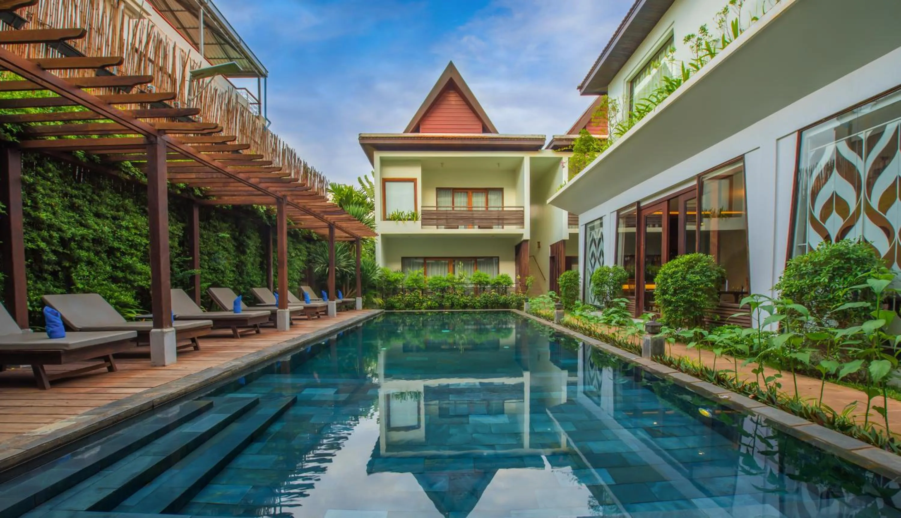 Swimming pool in Siemreap Vasinh Residence