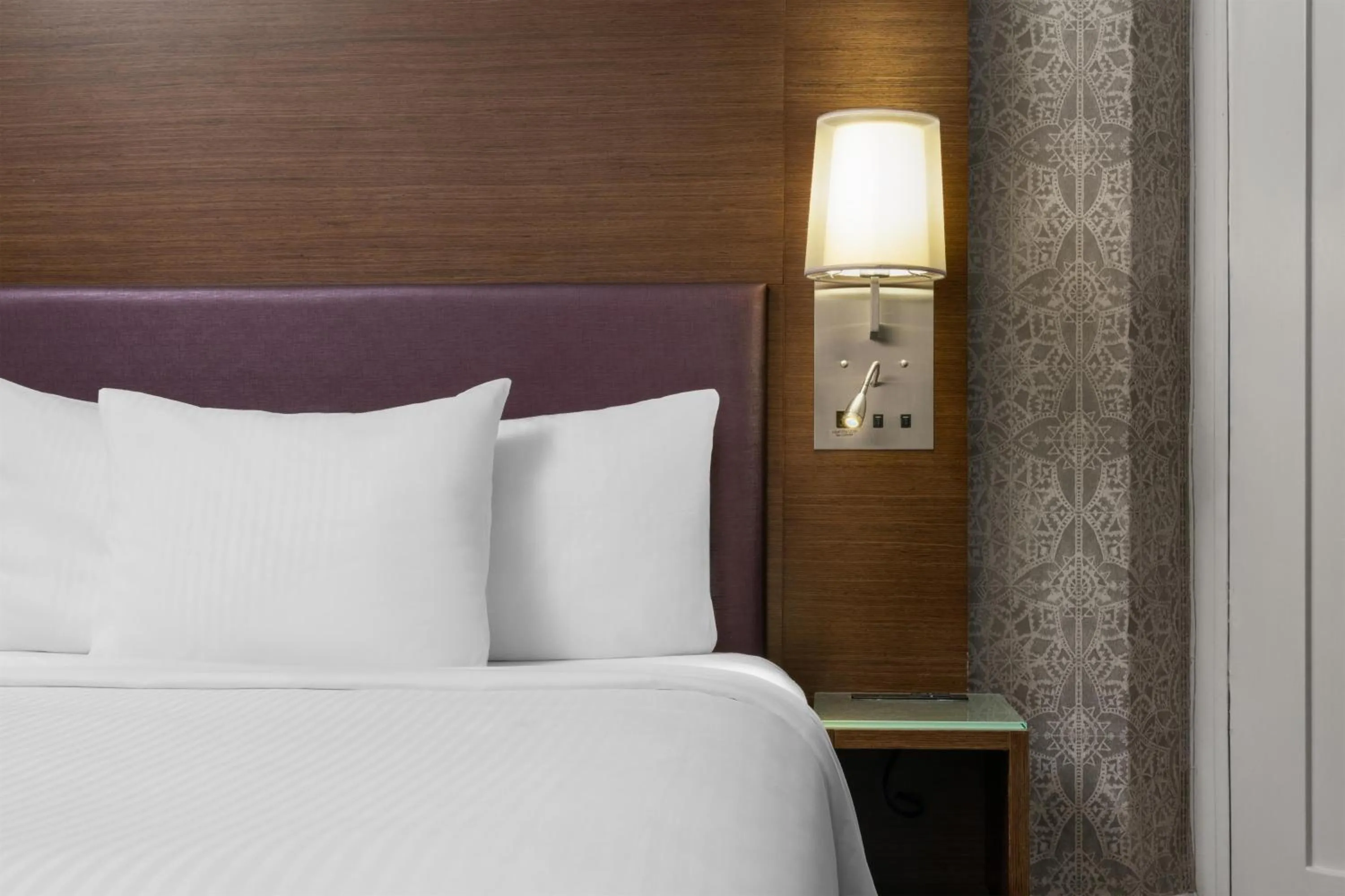 Bedroom, Bed in Cartwright Hotel Union Square - BW Premier Collection