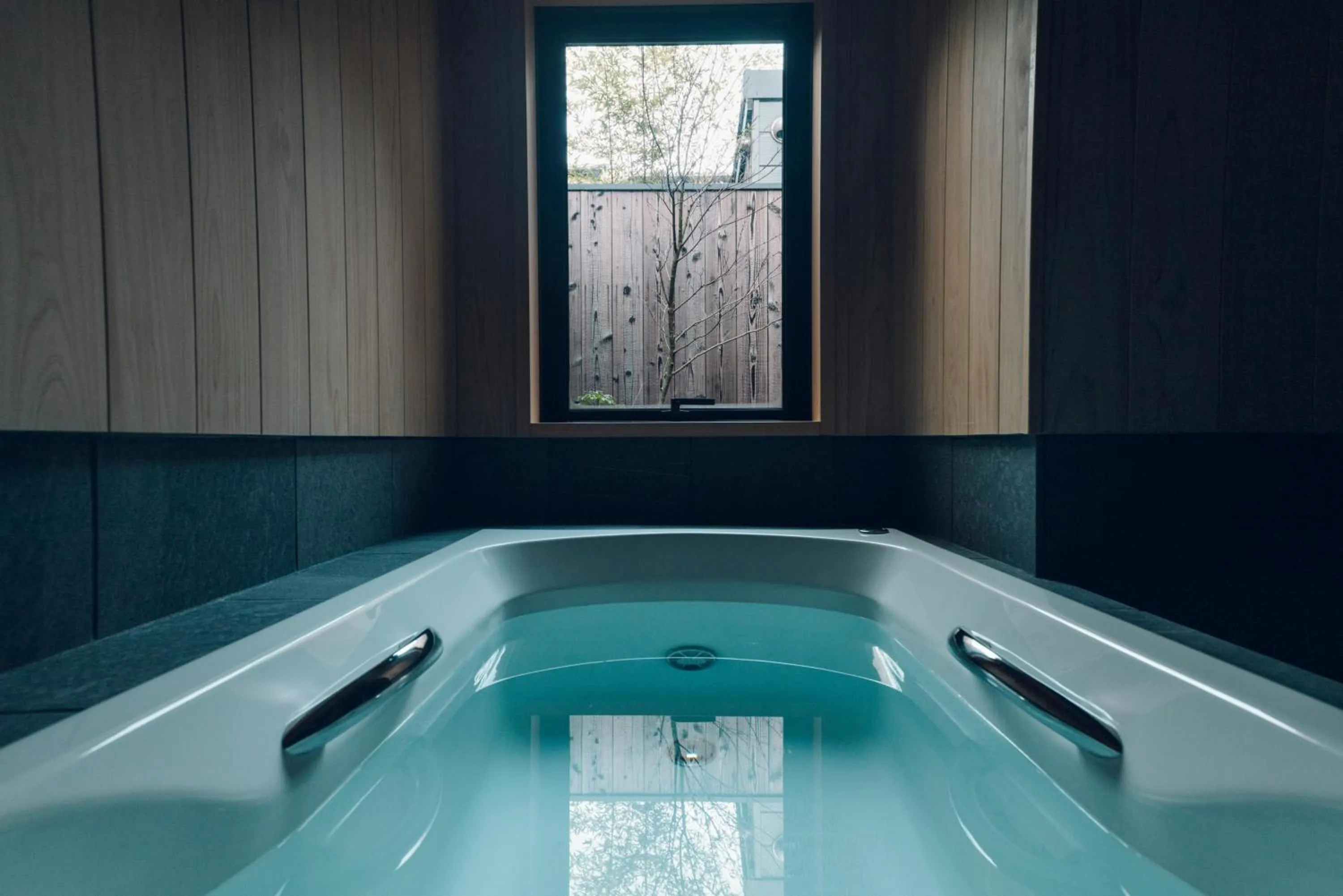 Hot Tub in Someno House Kyoto Dog Friendly