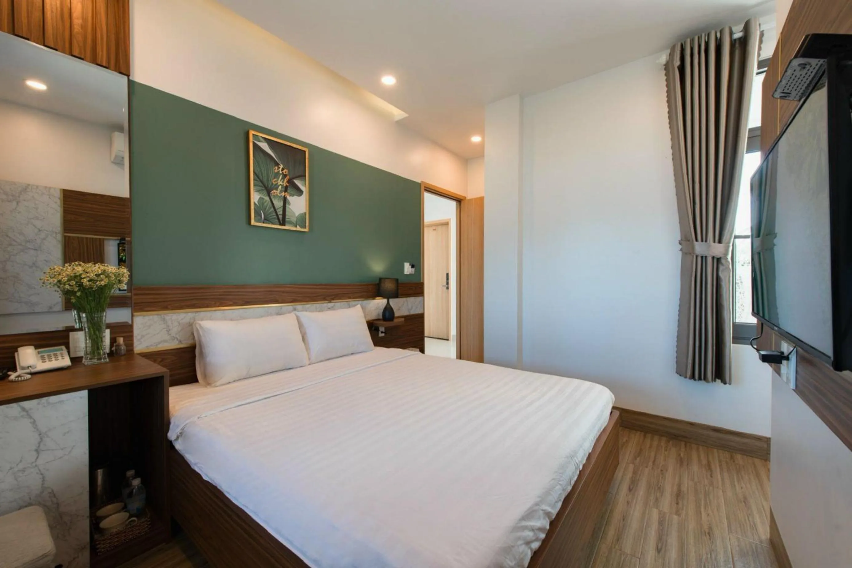 Bed in West Lake Hotel - Near Bai Dai Beach