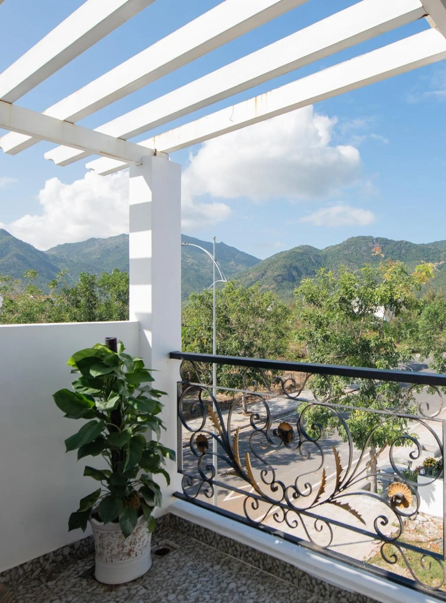 Day in West Lake Hotel - Near Bai Dai Beach