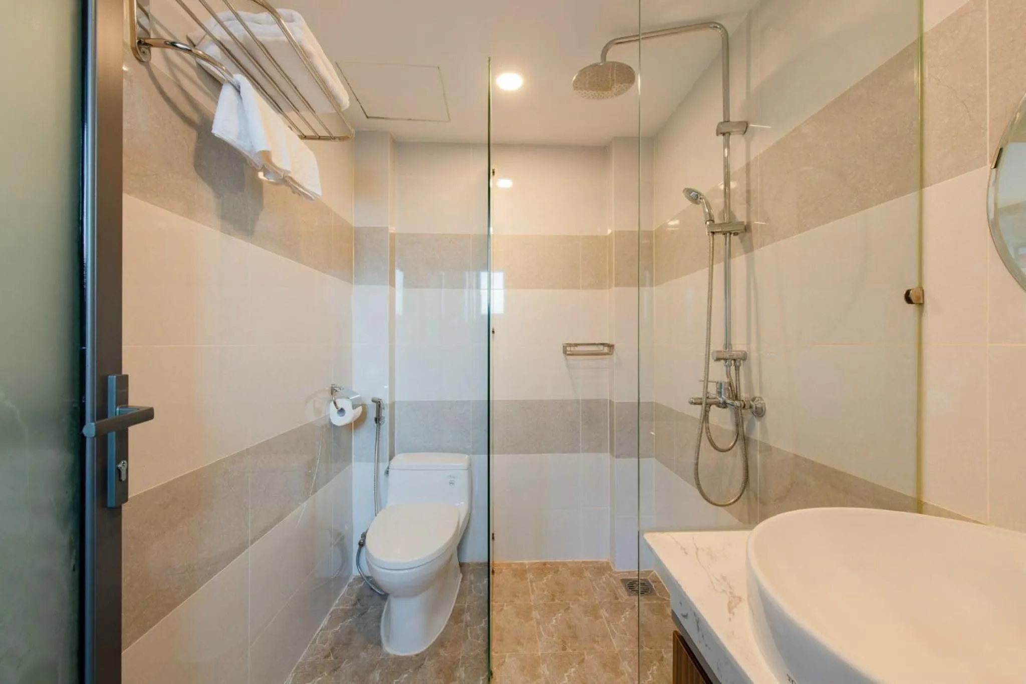 Bathroom in West Lake Hotel - Near Bai Dai Beach