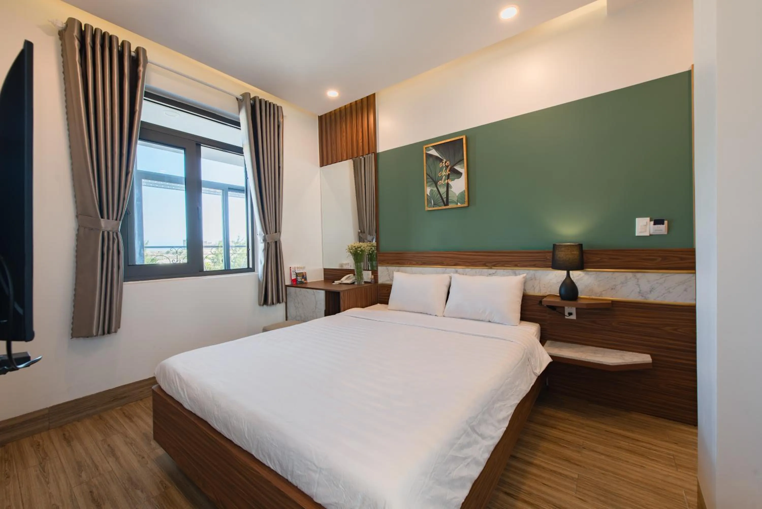 Photo of the whole room, Bed in West Lake Hotel - Near Bai Dai Beach