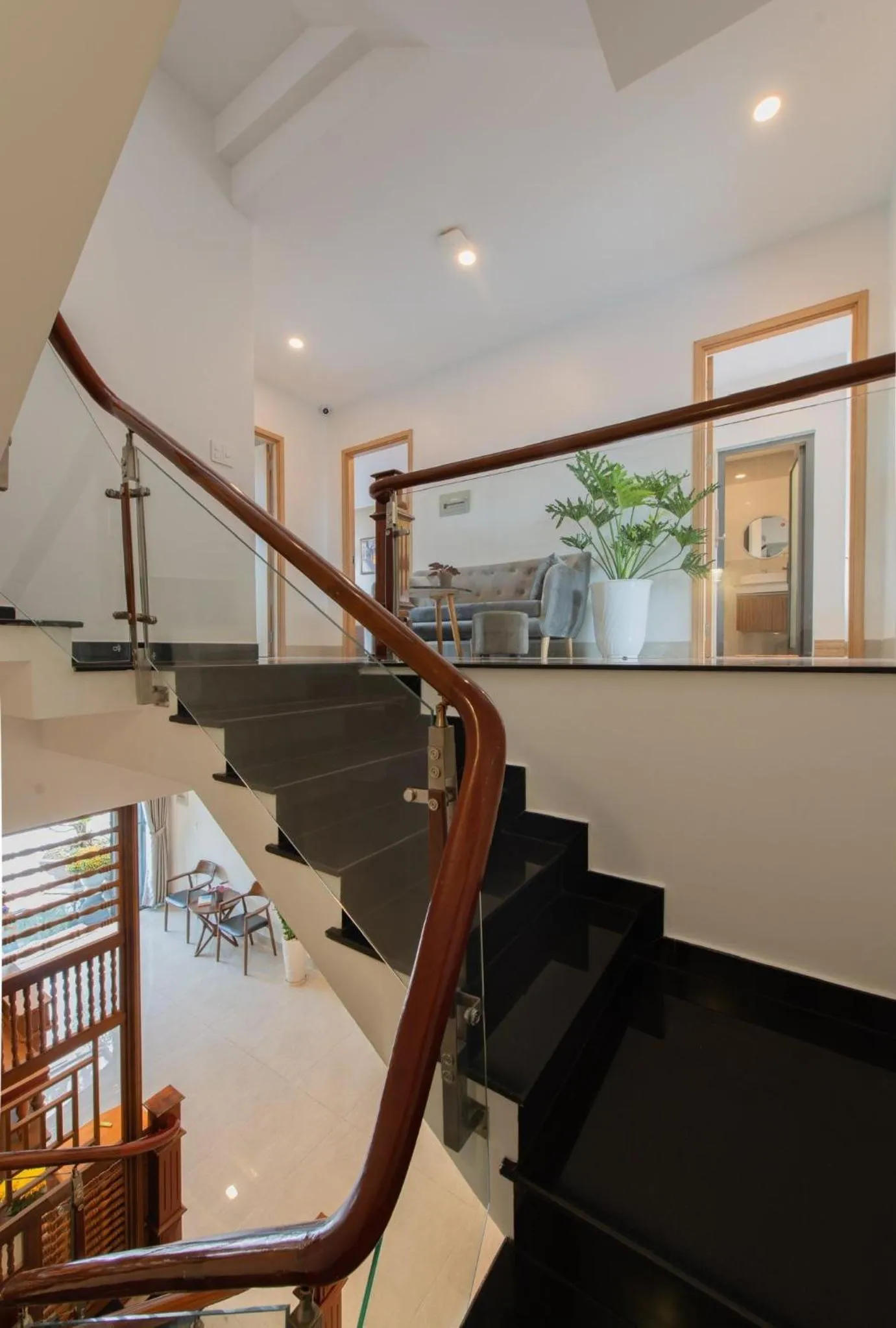 Area and facilities in West Lake Hotel - Near Bai Dai Beach