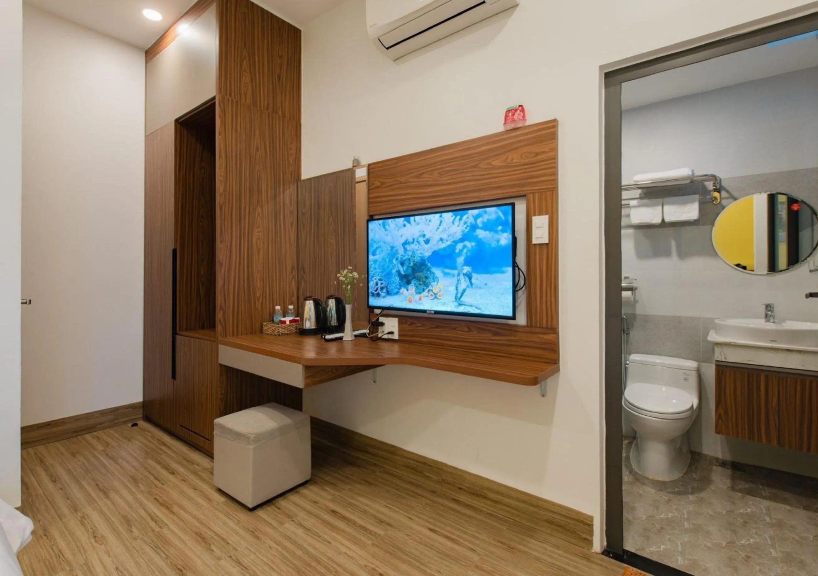 TV and multimedia in West Lake Hotel - Near Bai Dai Beach