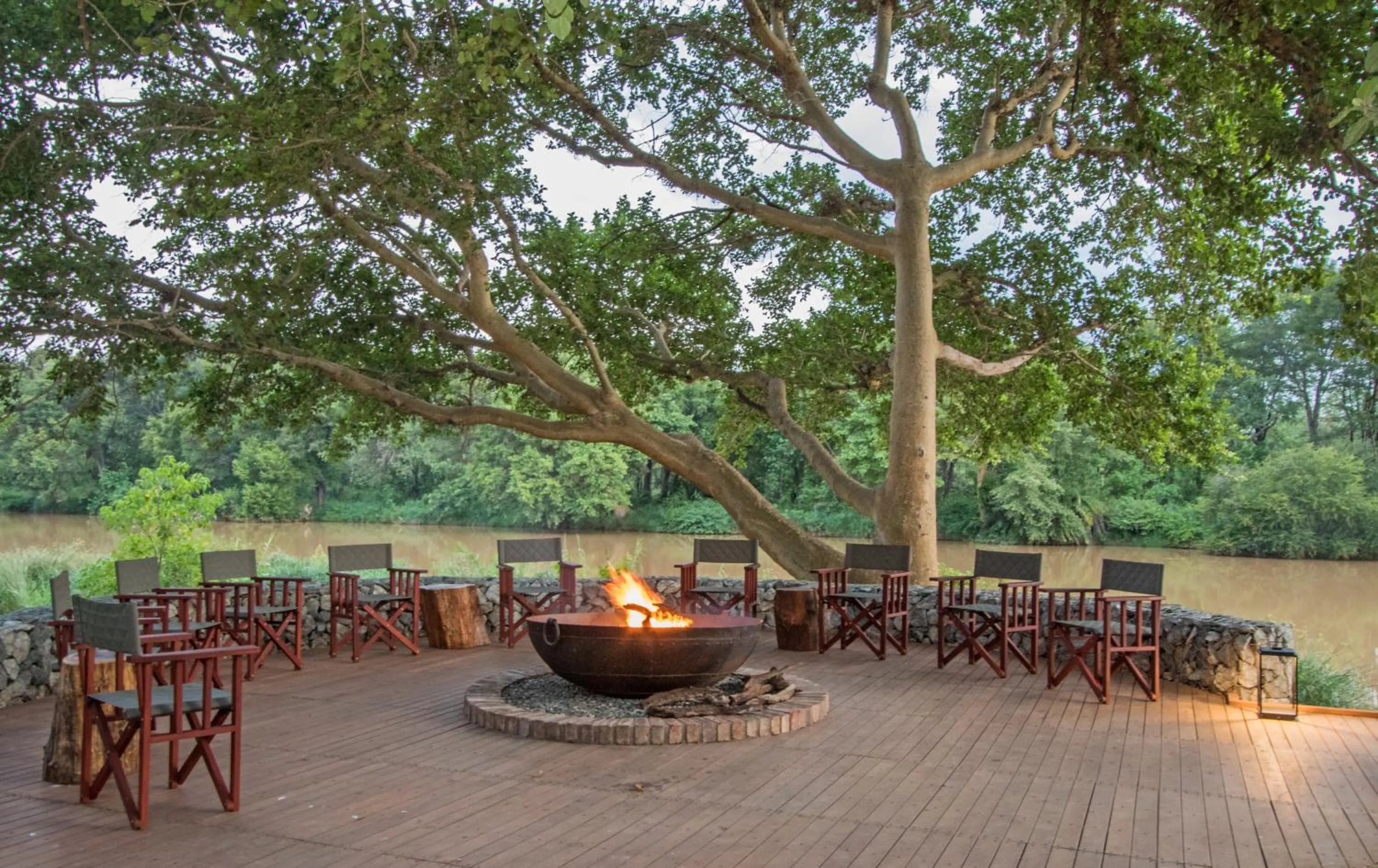 Restaurant/places to eat in Abelana River Lodge