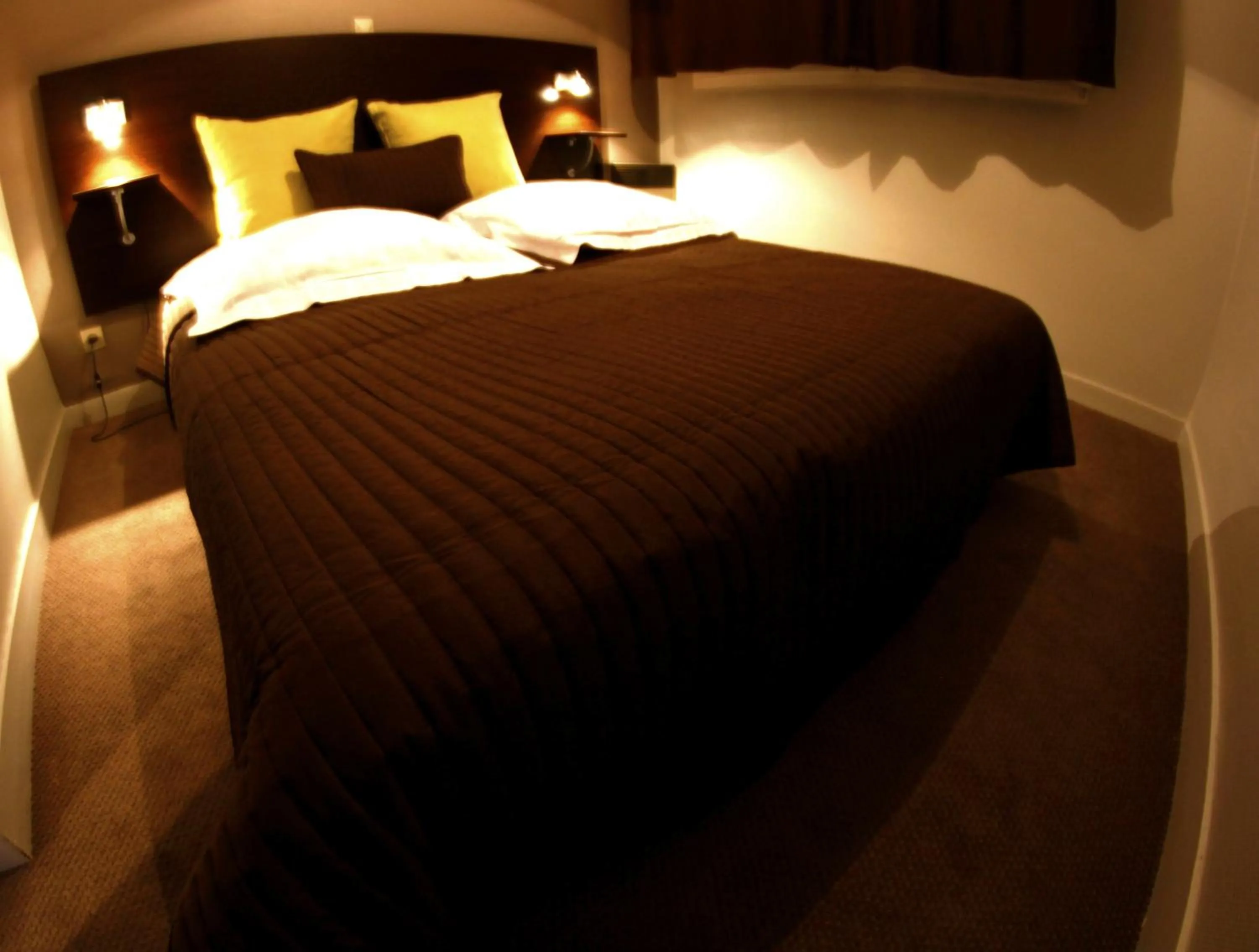 Bedroom, Bed in Appart'hotel Les Palatines