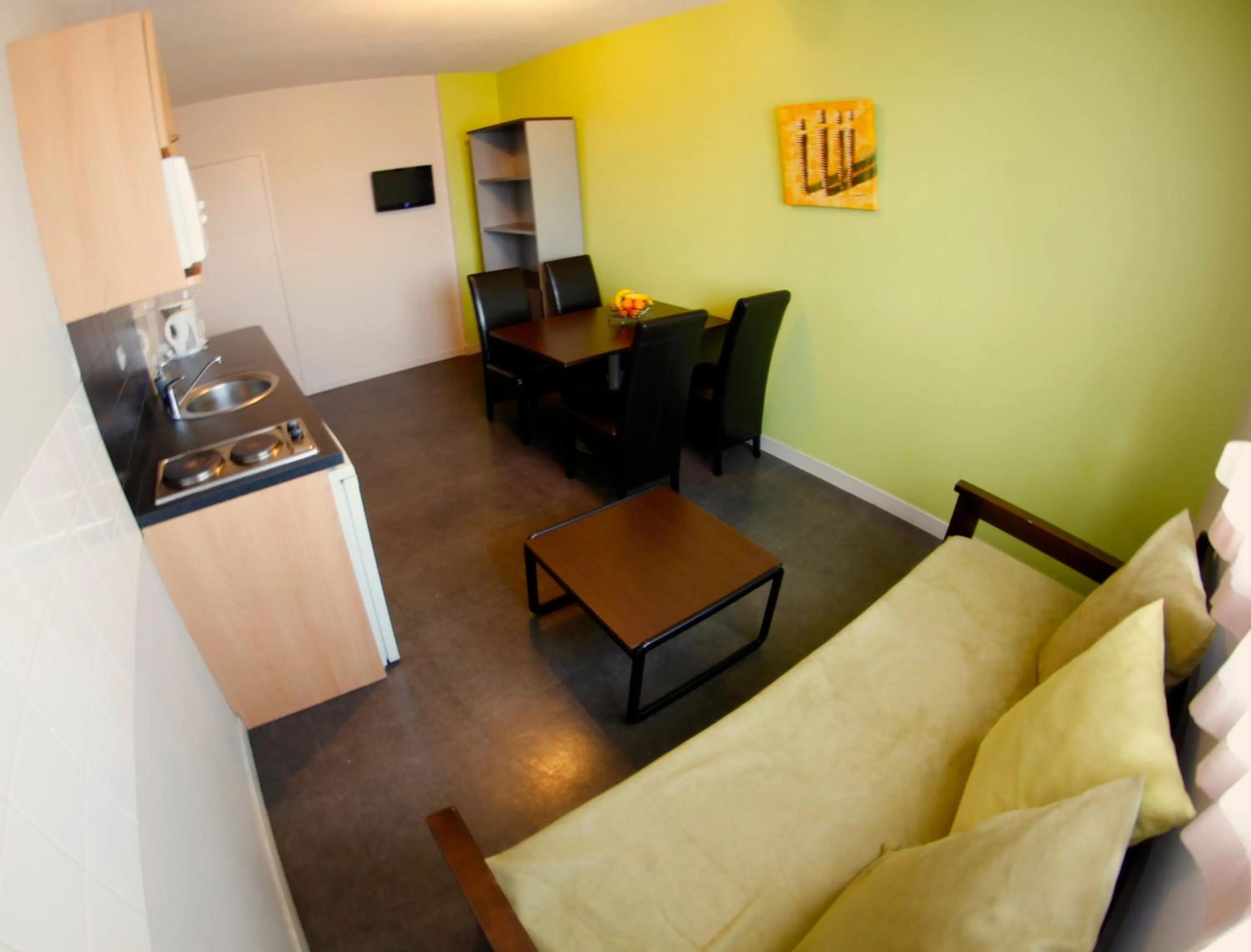 Photo of the whole room in Appart'hotel Les Palatines