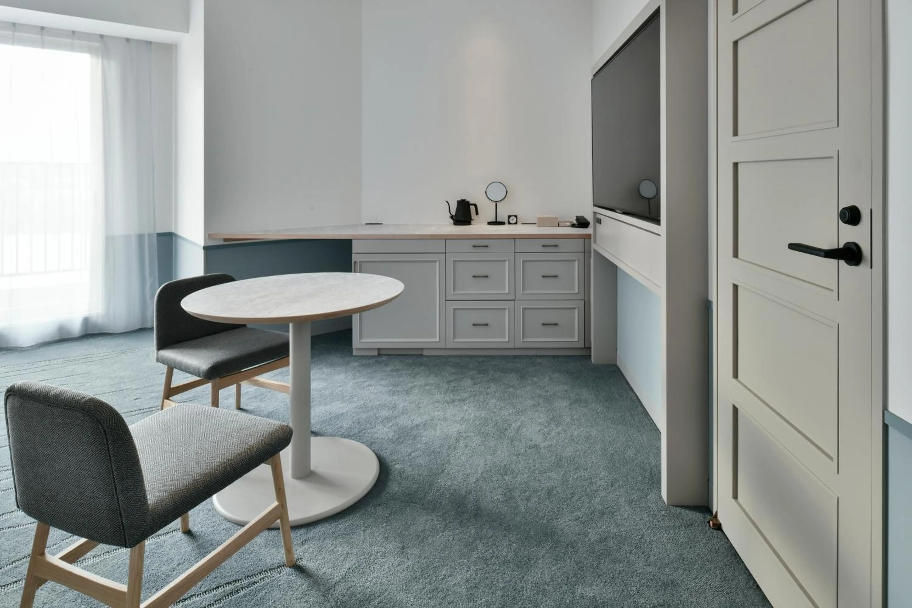 TV and multimedia in Lequ Okinawa Chatan Spa ＆ Resort