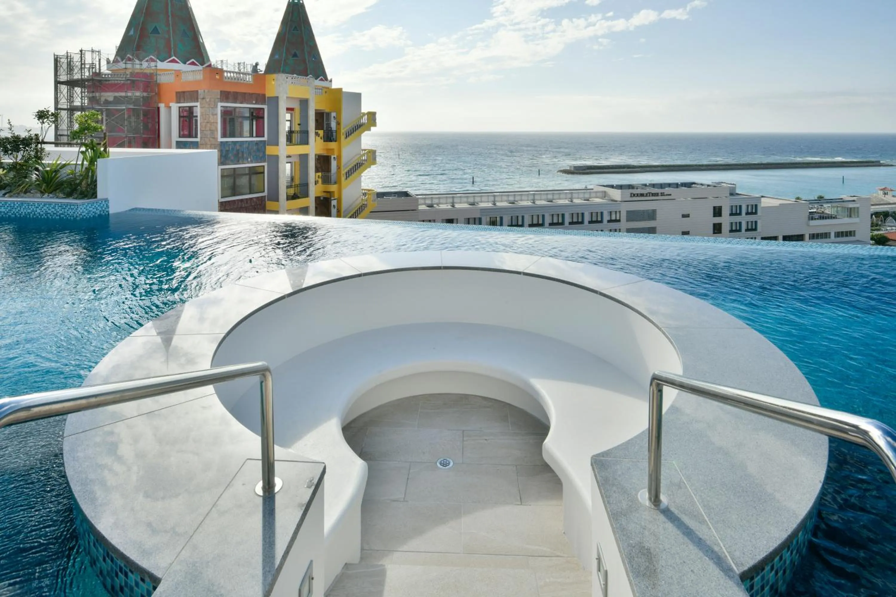 Swimming pool in Lequ Okinawa Chatan Spa ＆ Resort