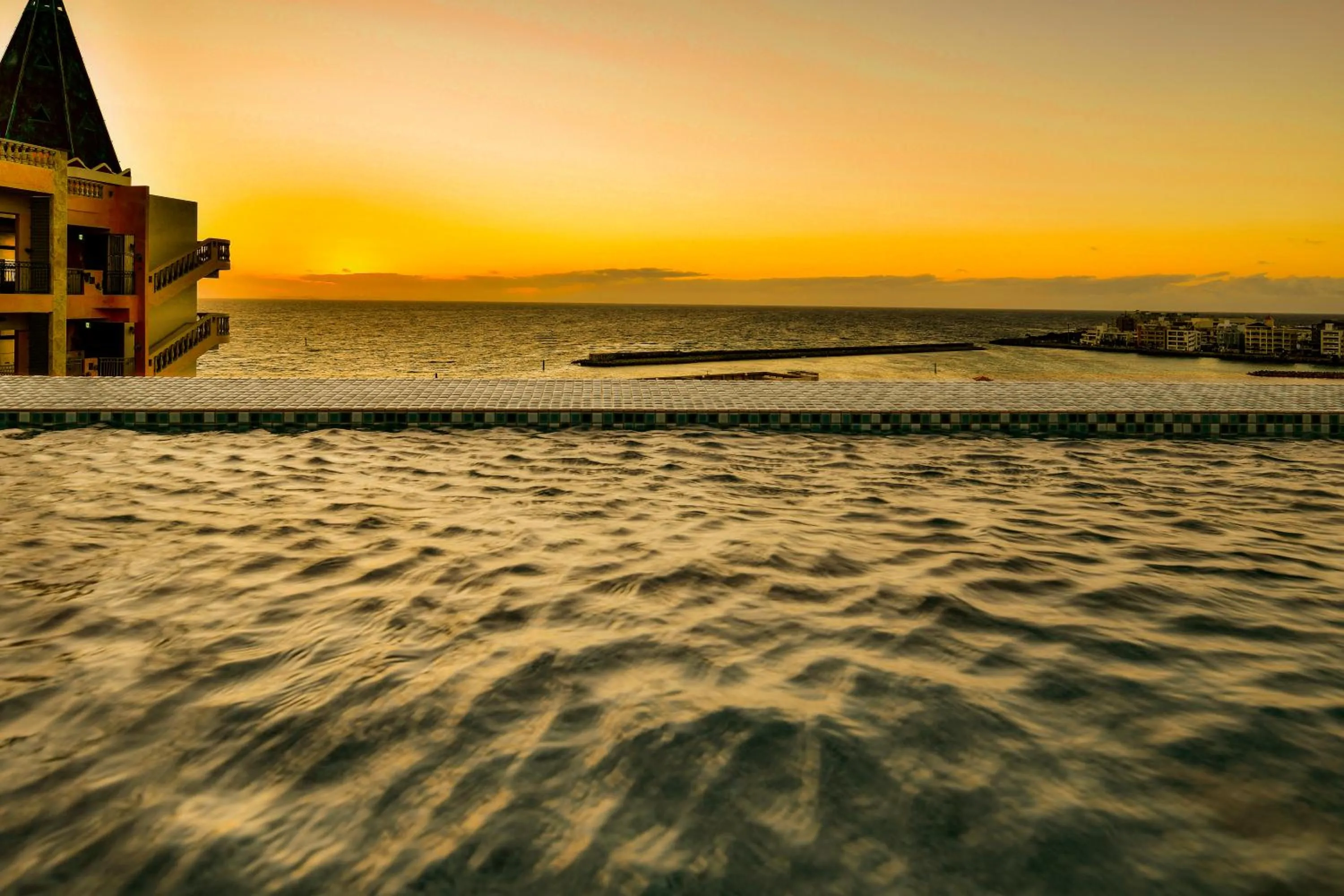 Sunset in Lequ Okinawa Chatan Spa ＆ Resort