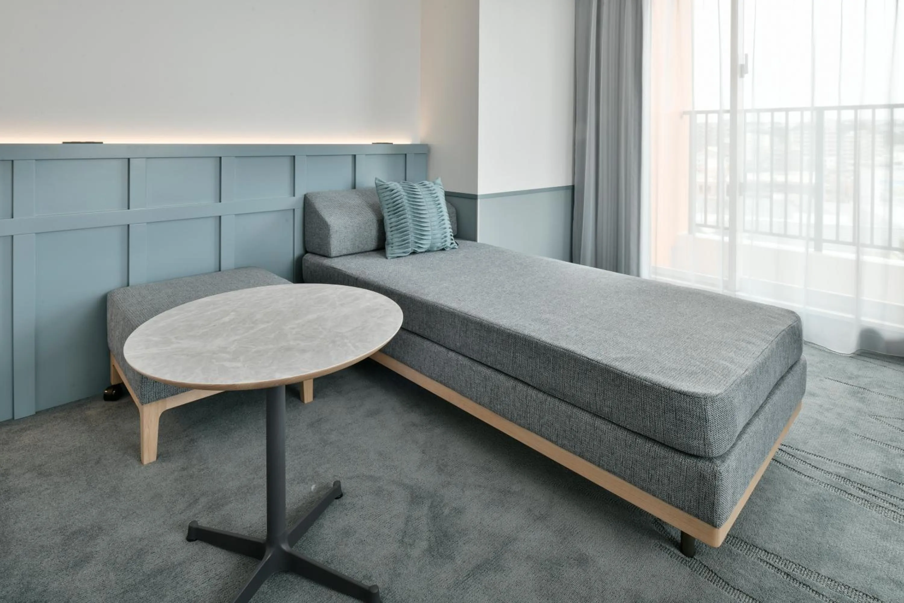 Balcony/Terrace, Bed in Lequ Okinawa Chatan Spa ＆ Resort