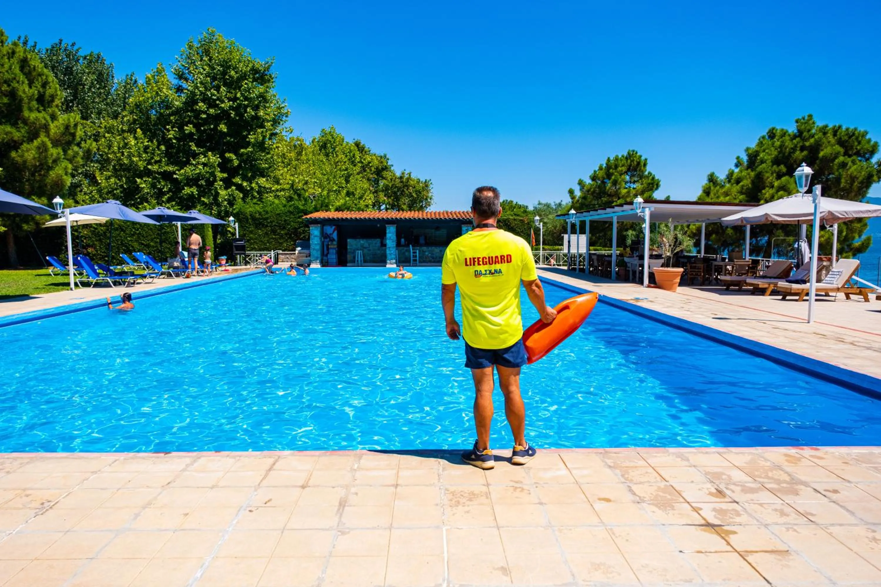Swimming pool in Tsamadanis Hotel & Bungalows Friends Family