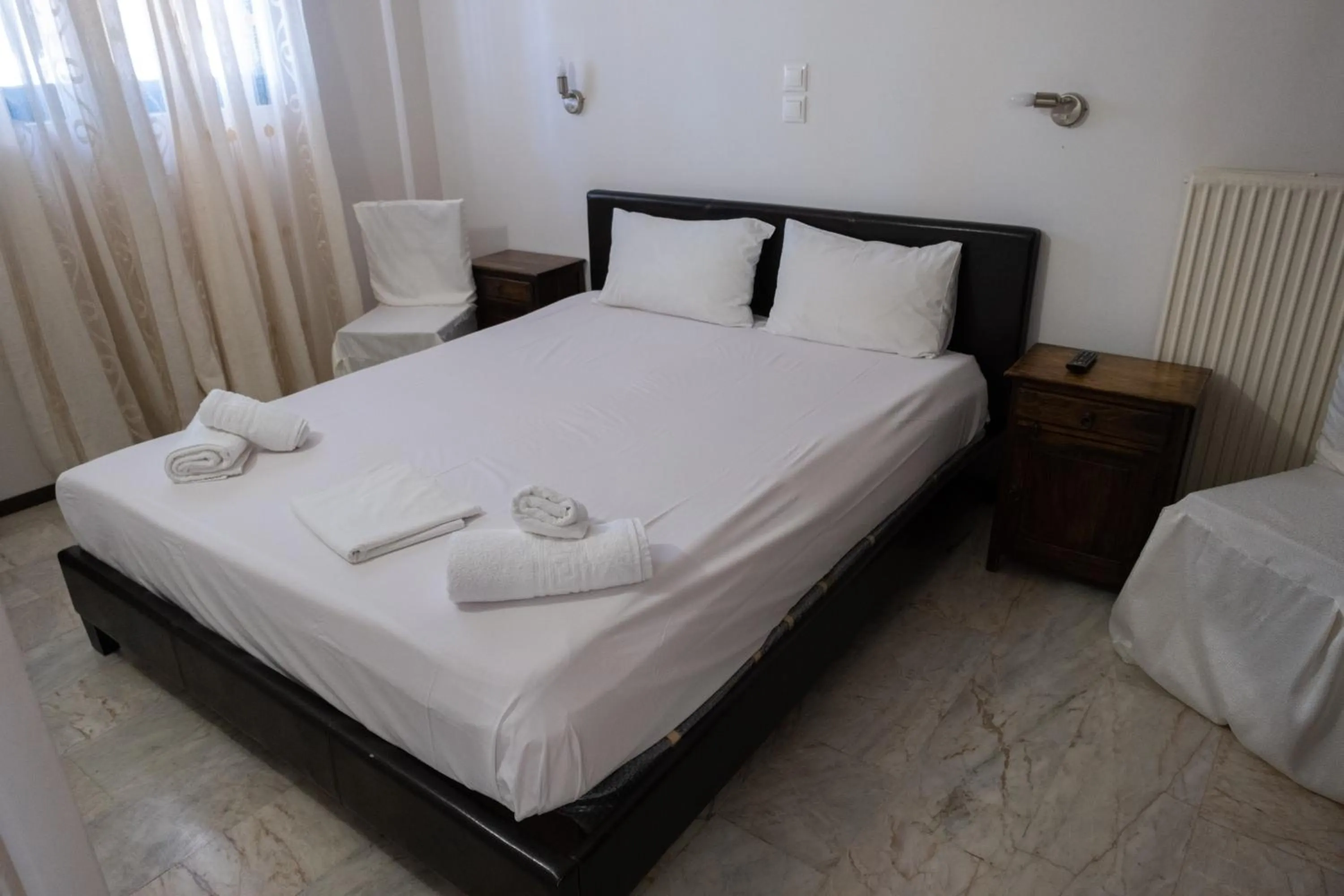 Bedroom, Bed in Tsamadanis Hotel & Bungalows Friends Family