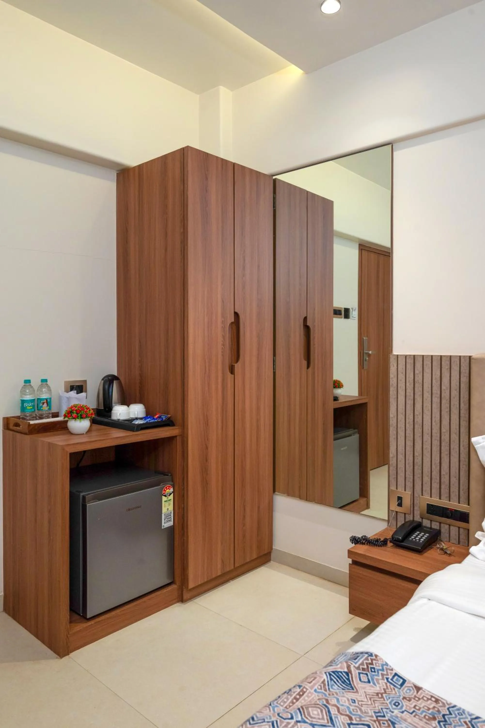 wardrobe, Bed in Hotel Kalpana Palace, Mumbai