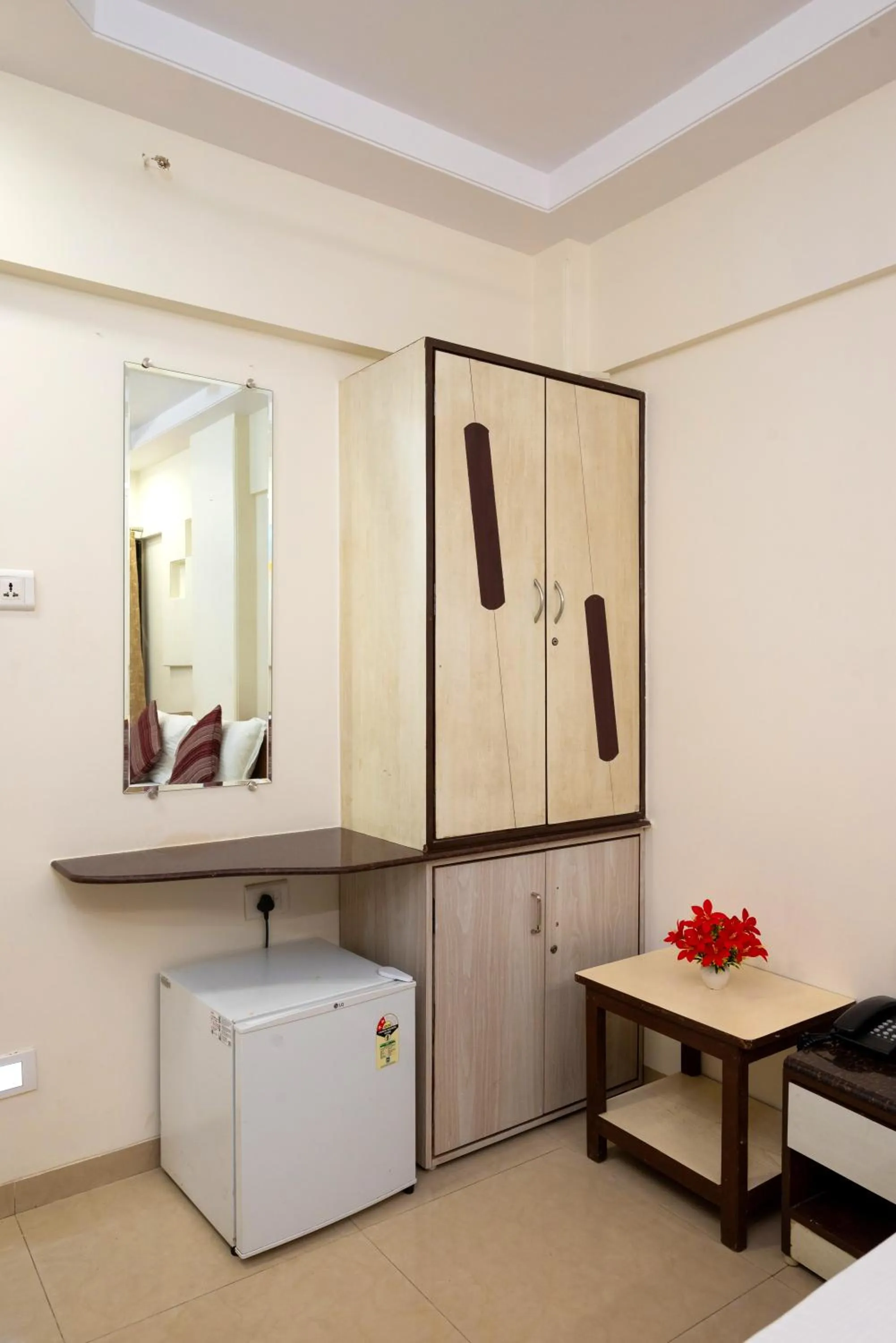 wardrobe in Hotel Kalpana Palace, Mumbai