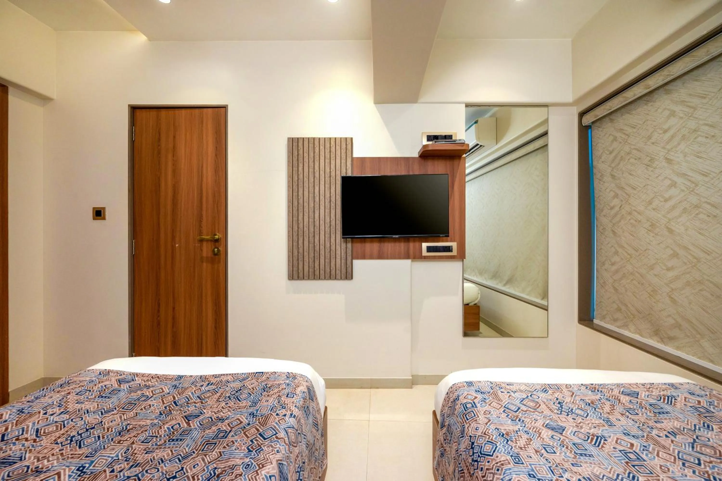 Bed in Hotel Kalpana Palace, Mumbai