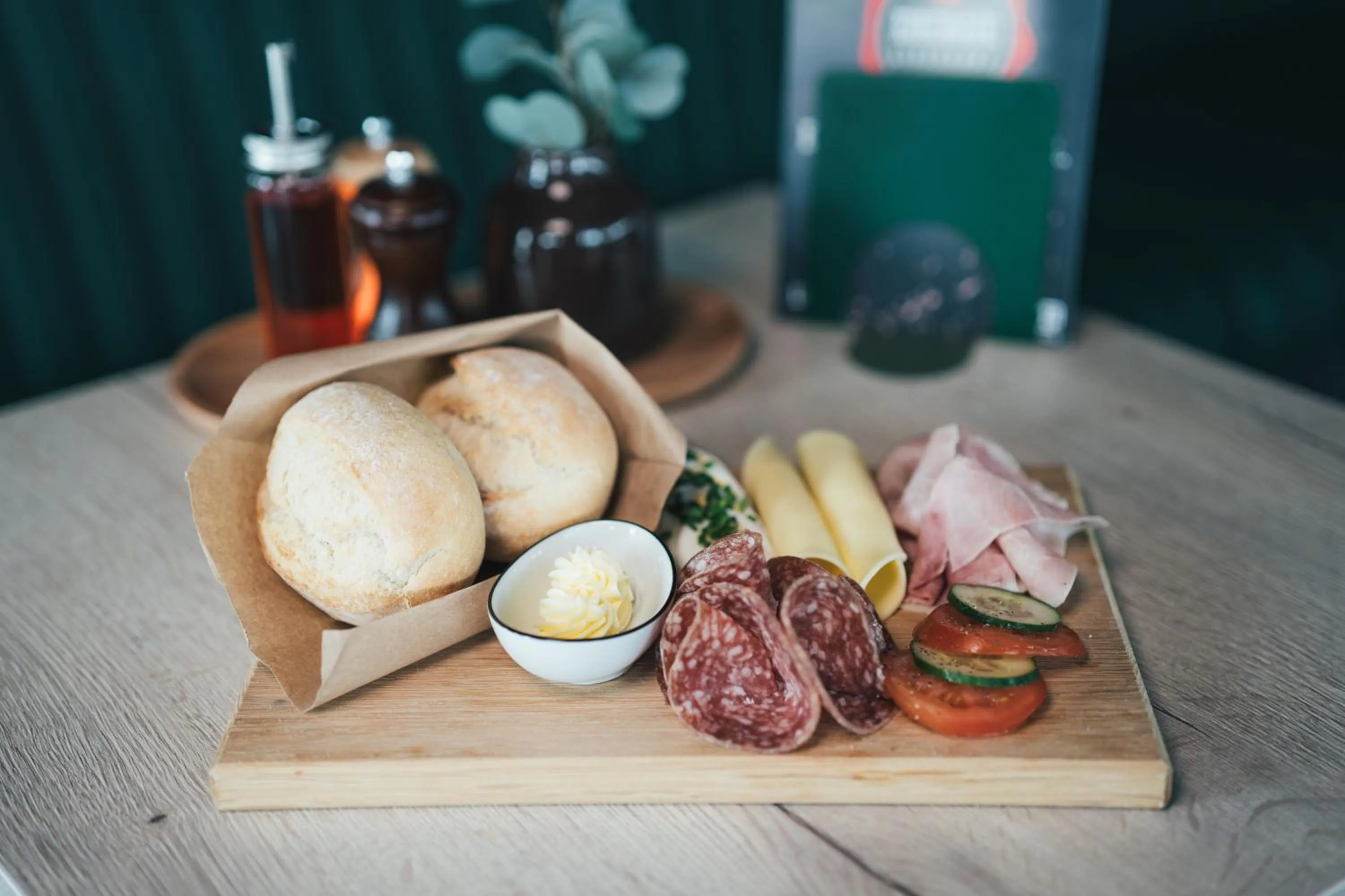 Breakfast in Primetime Hotel