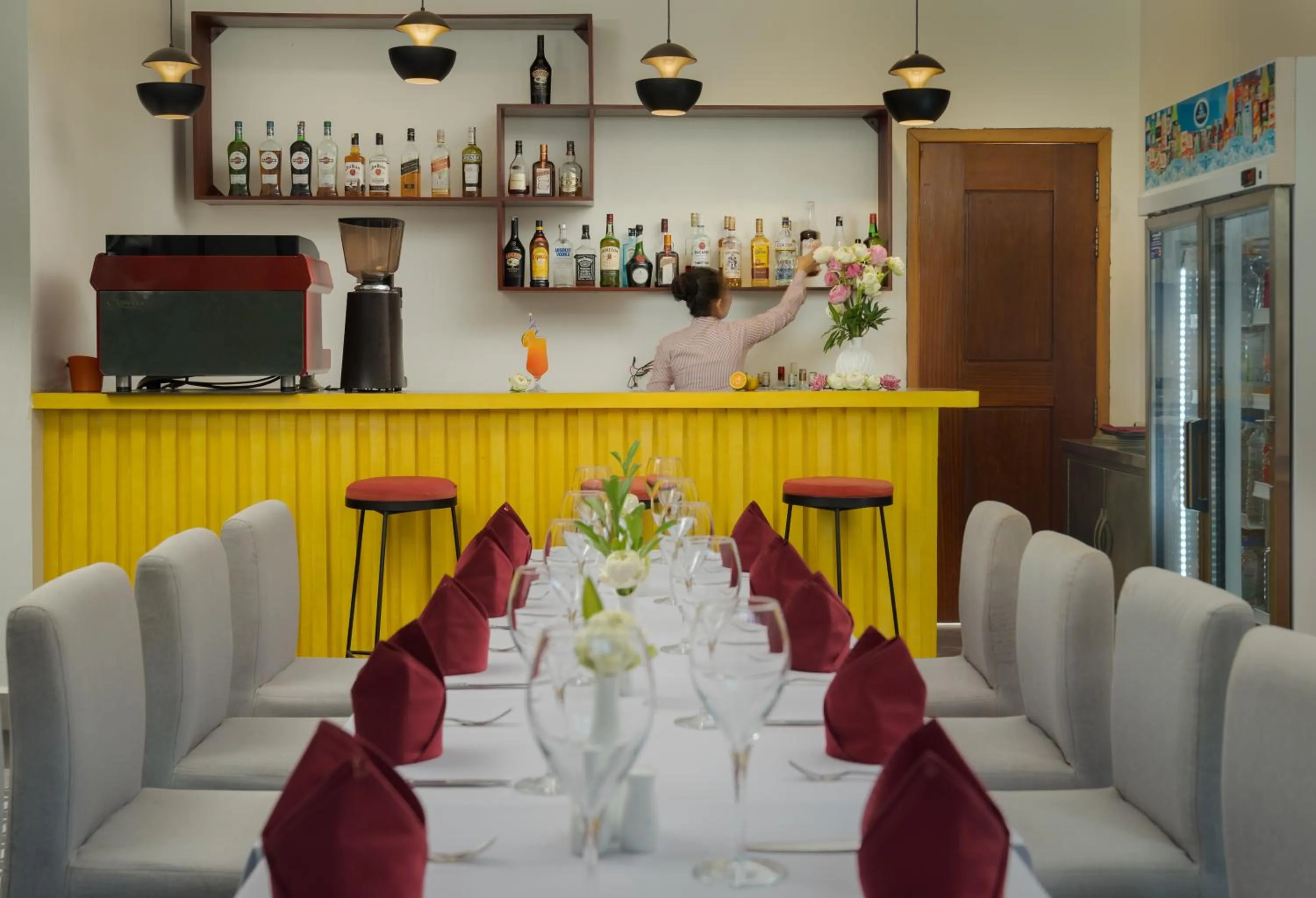 Restaurant/places to eat in Angkor Aurora