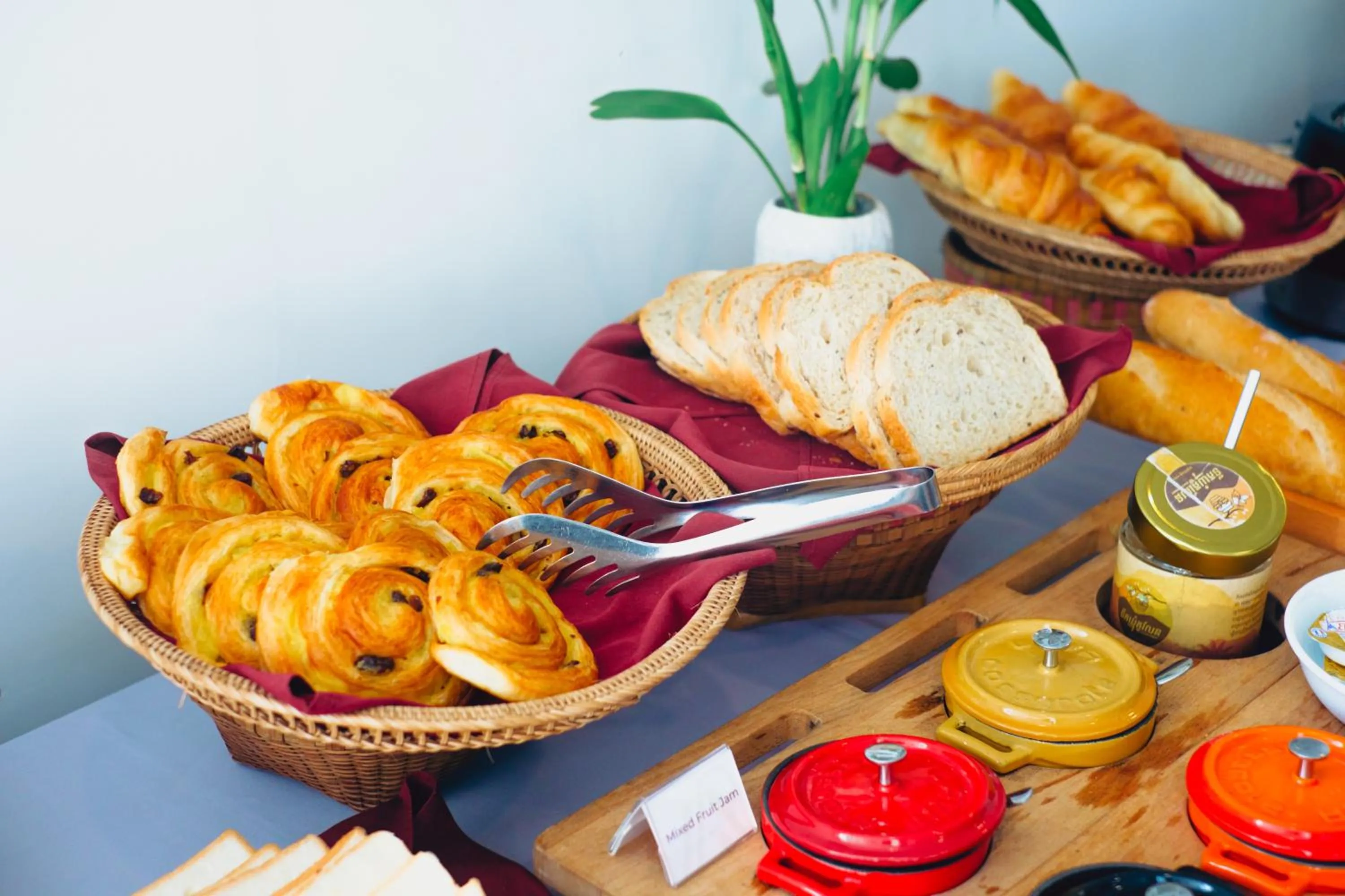 Breakfast in Angkor Aurora