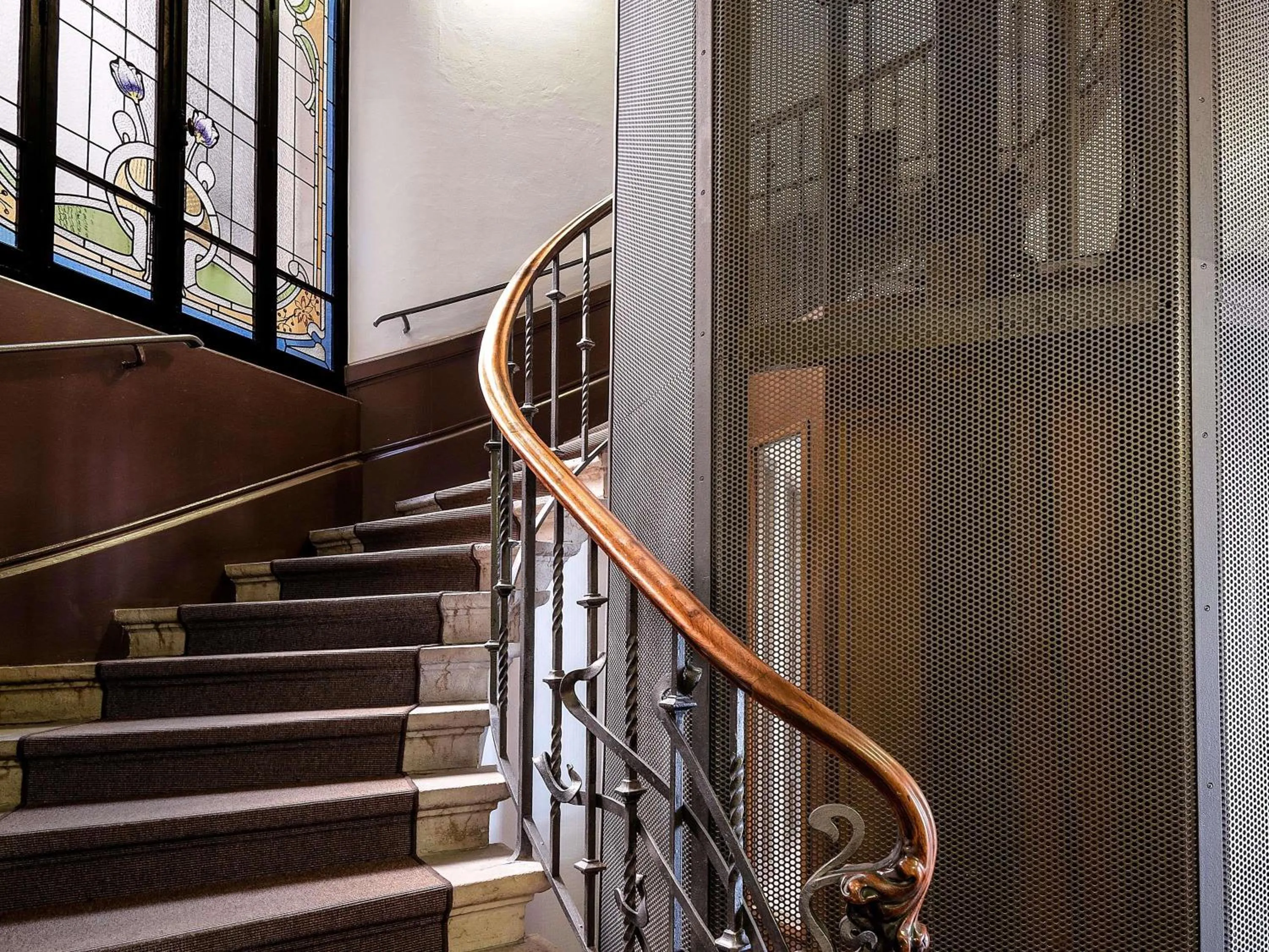 Property building in Grand Hotel des Brotteaux Lyon - Handwritten Collection