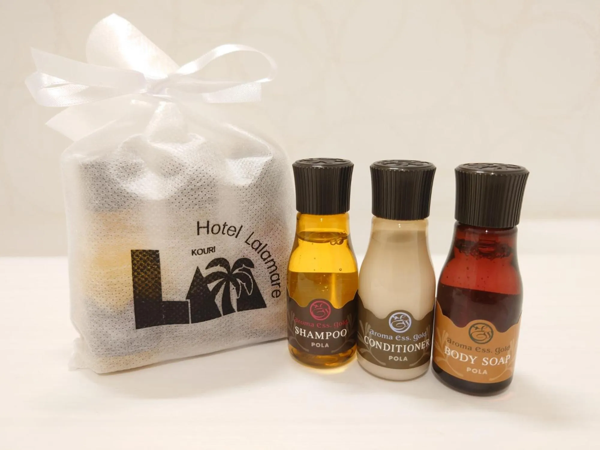 Shower in Lalamare Kouri