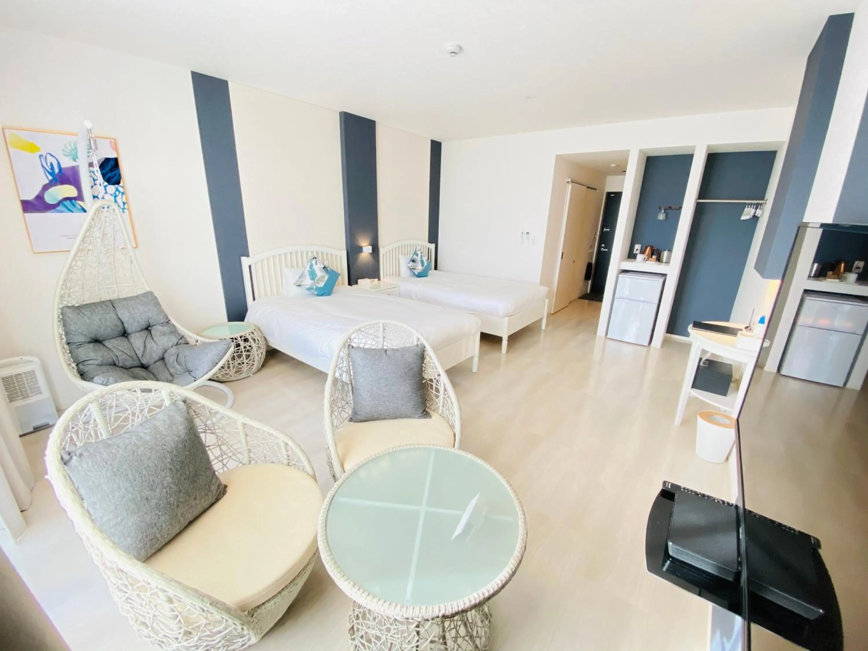 Photo of the whole room in Lalamare Kouri