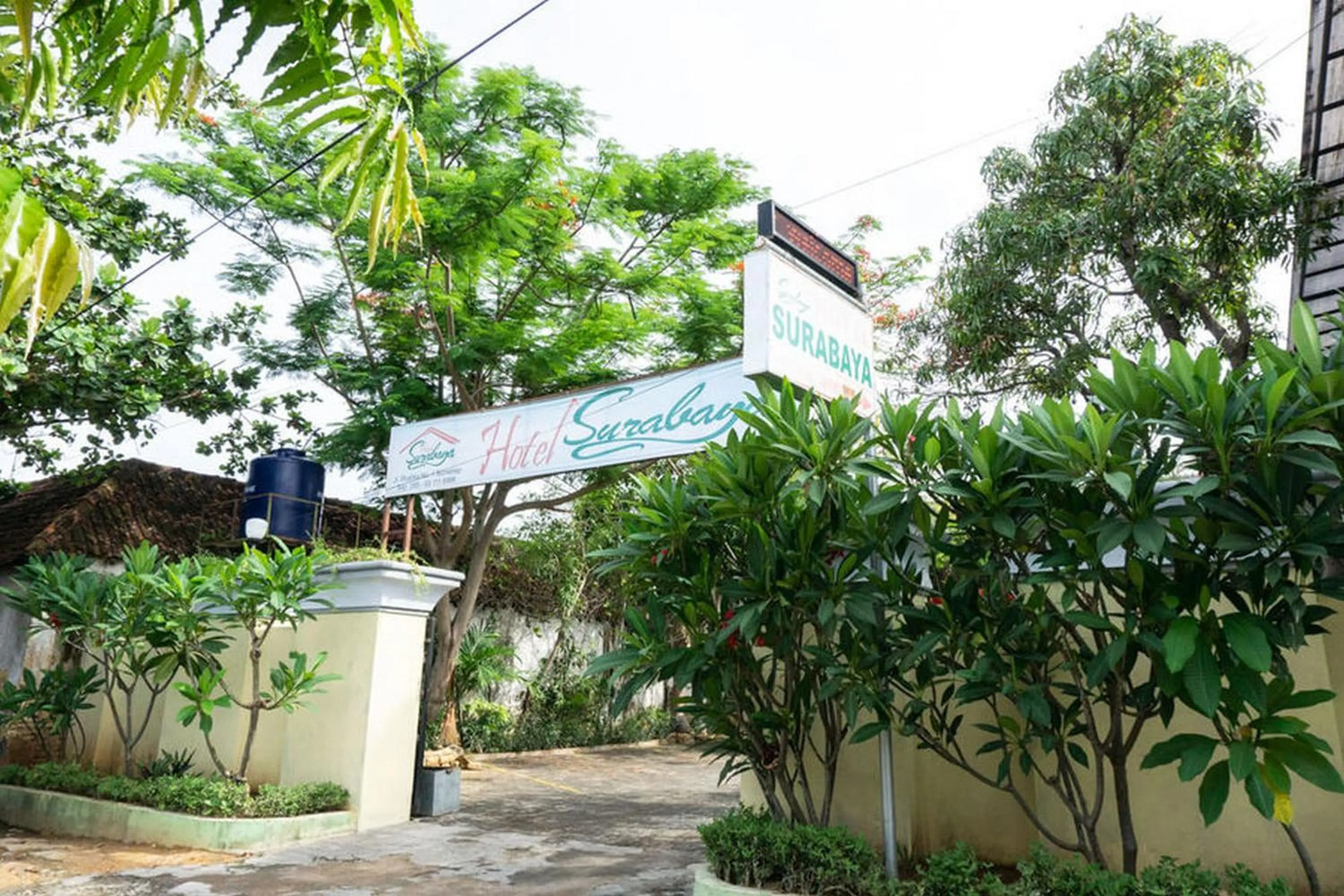 RedDoorz @ Hotel Surabaya Sumenep