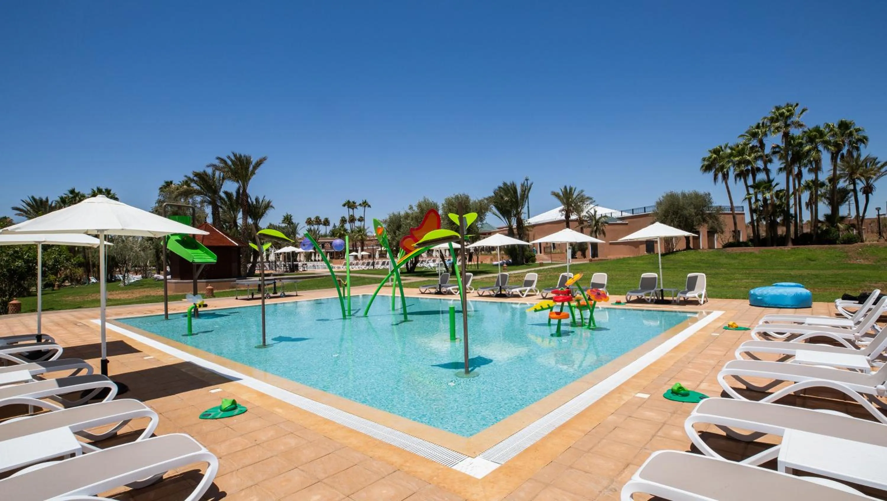 Swimming pool in Sol Oasis Marrakech