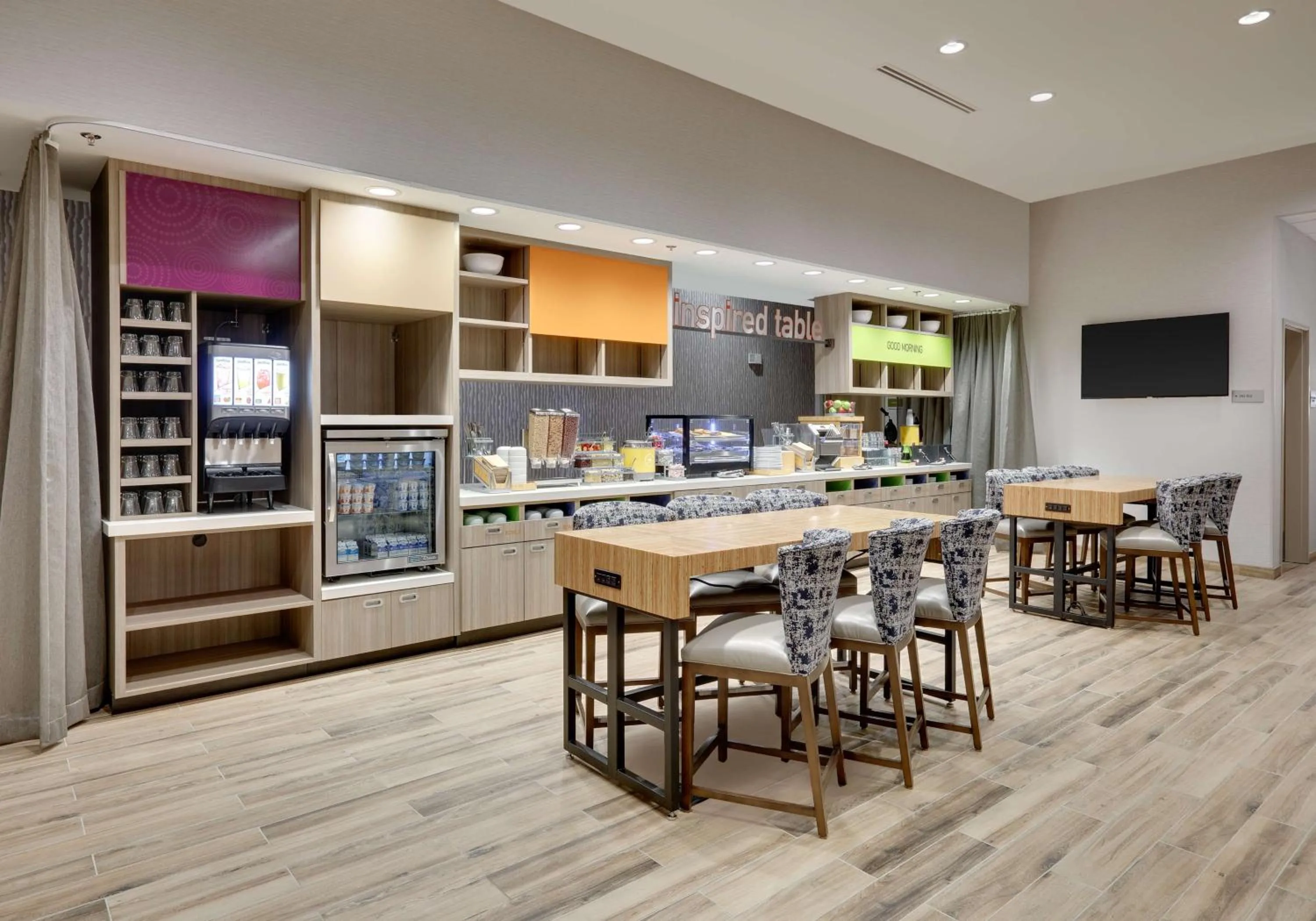 Breakfast in Home2 Suites By Hilton Euless Dfw West, Tx