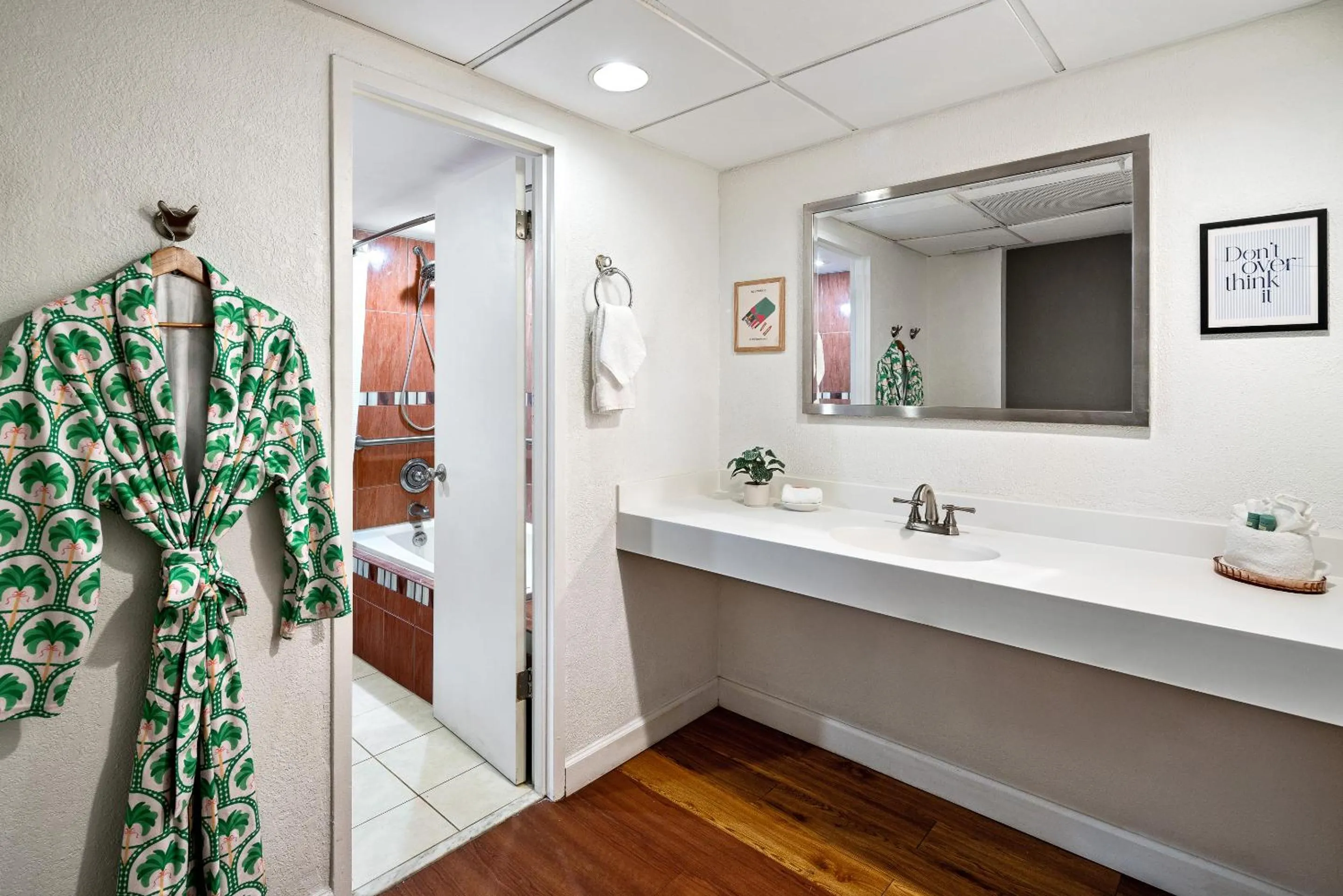 Bathroom in Palm Tree Club Miami