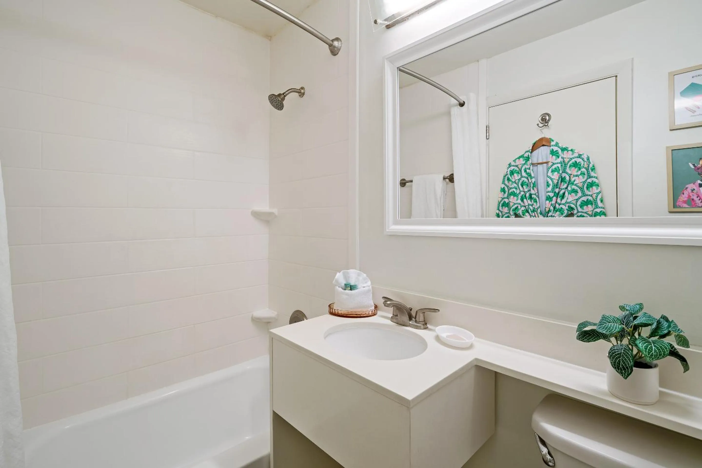 Bathroom in Palm Tree Club Miami