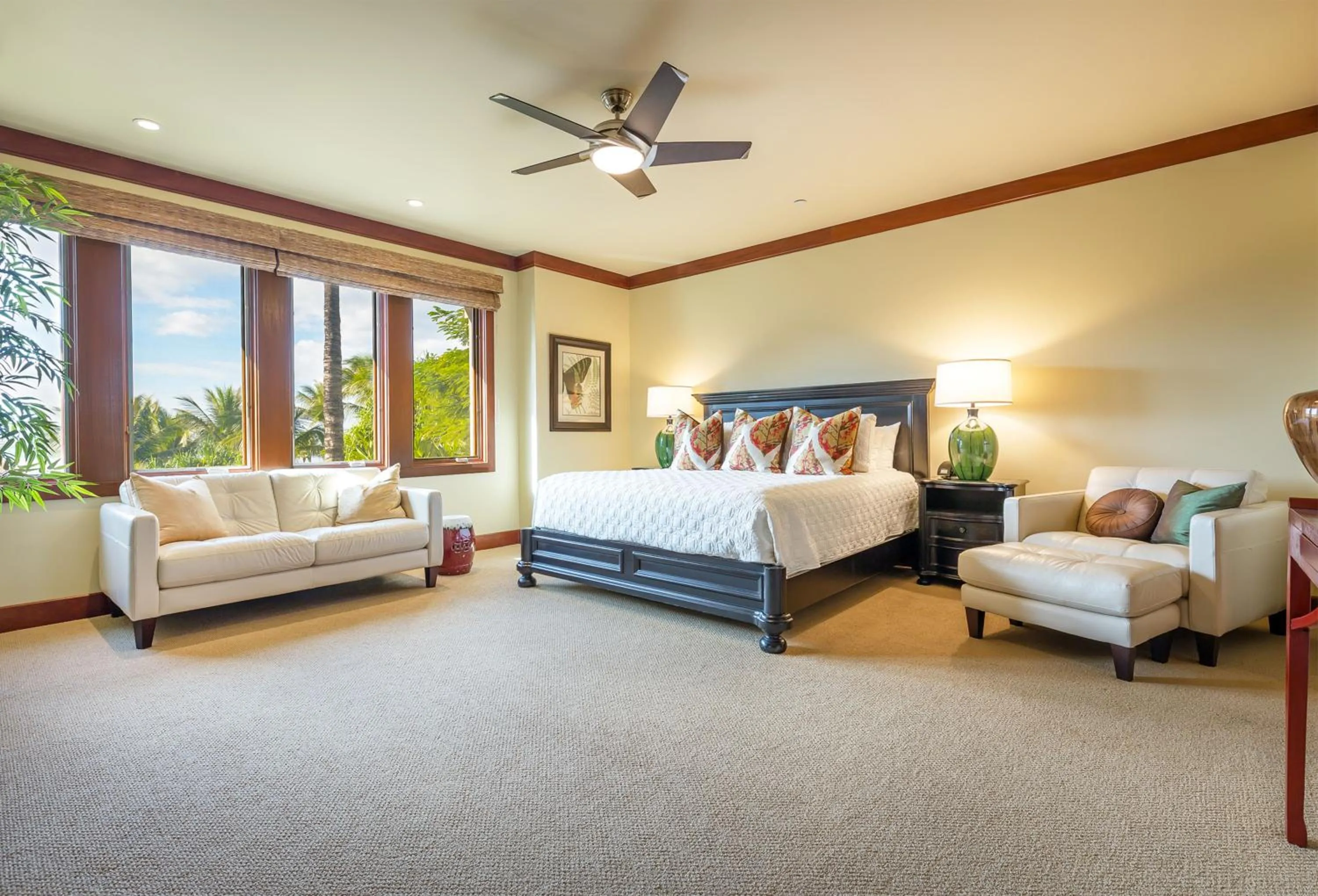 Bed in Wailea Beach Villas