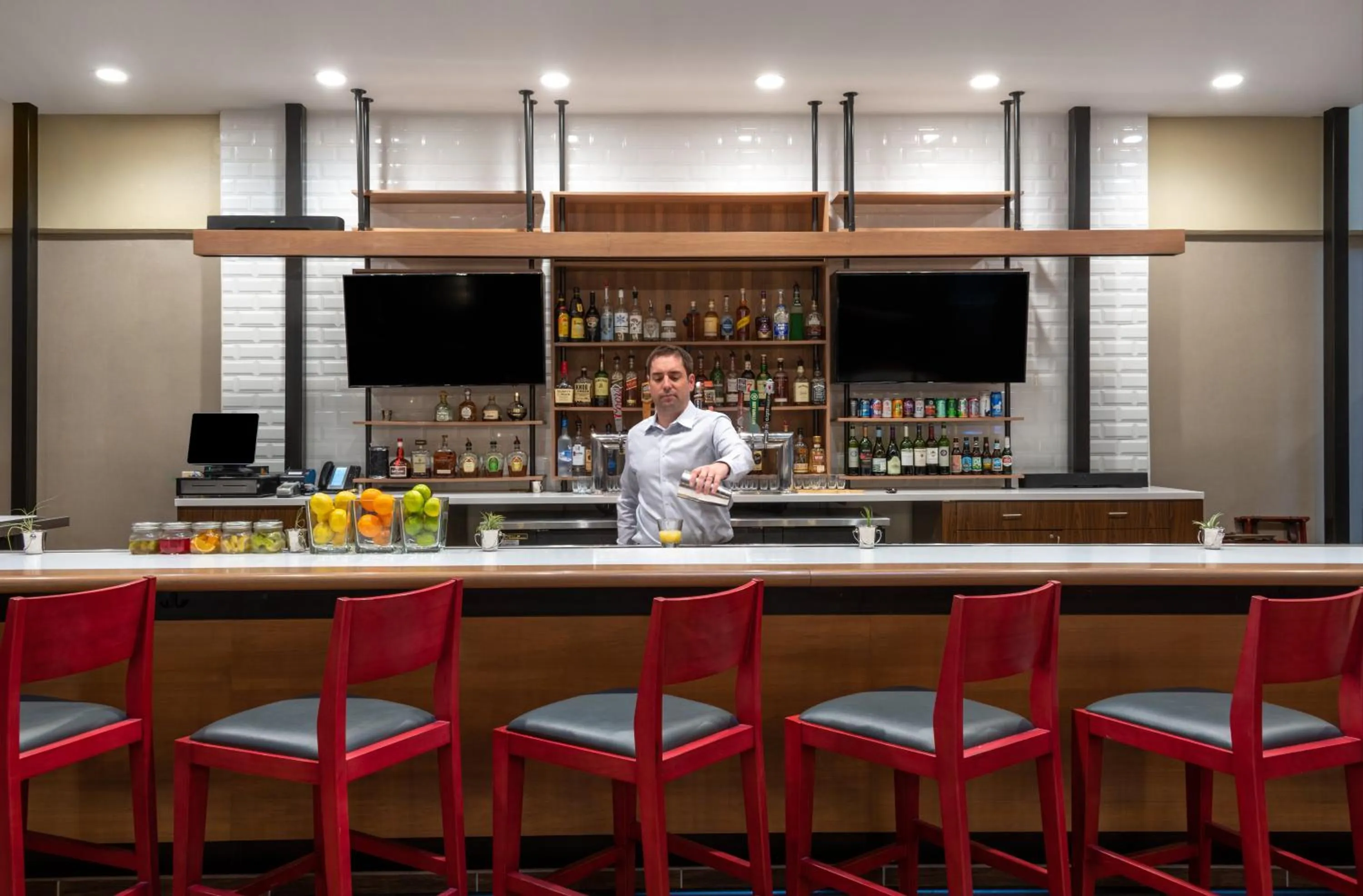 Lounge or bar in Holiday Inn Denver East by IHG