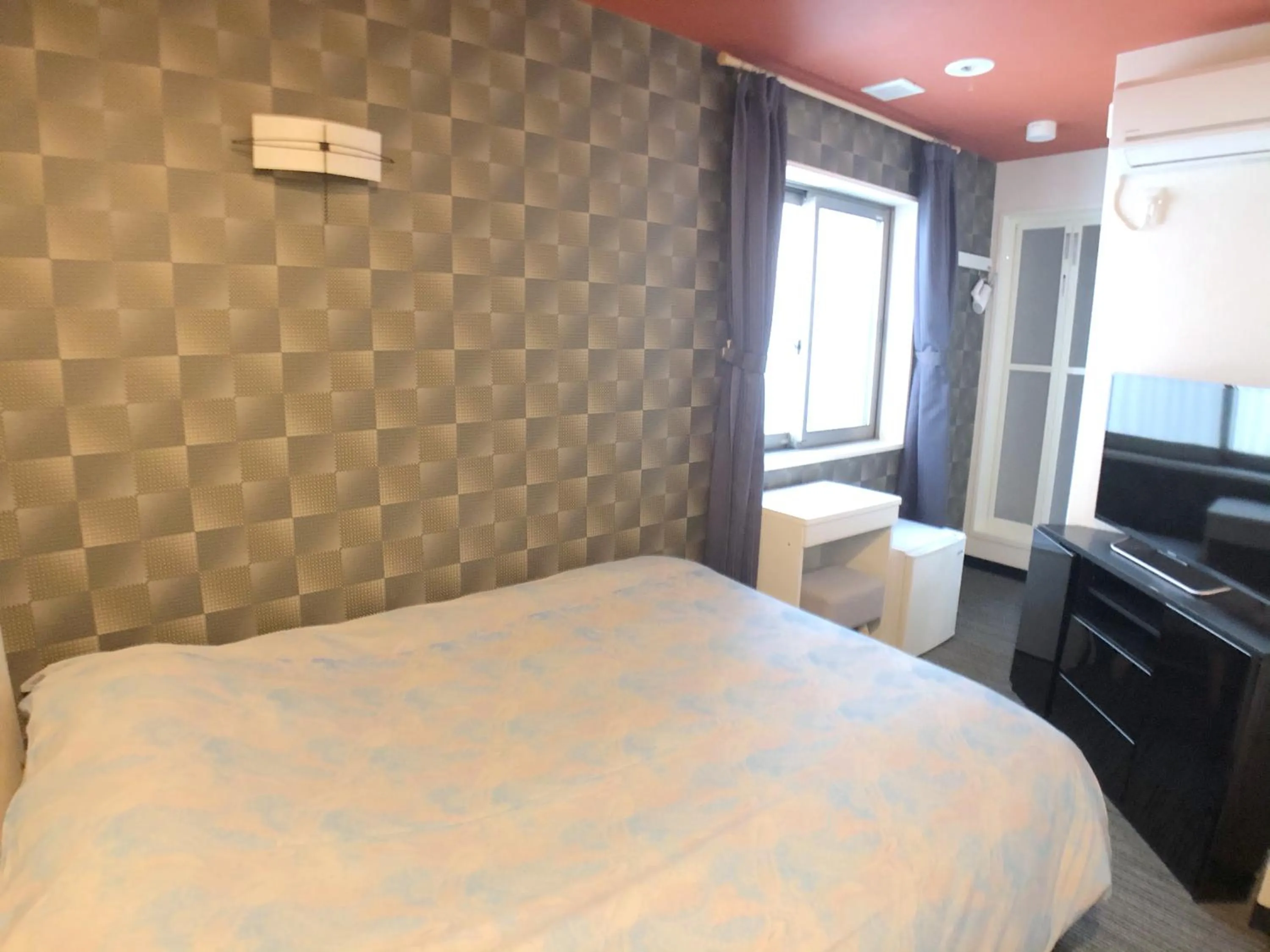 Bed in Tokyo Tourist Inn