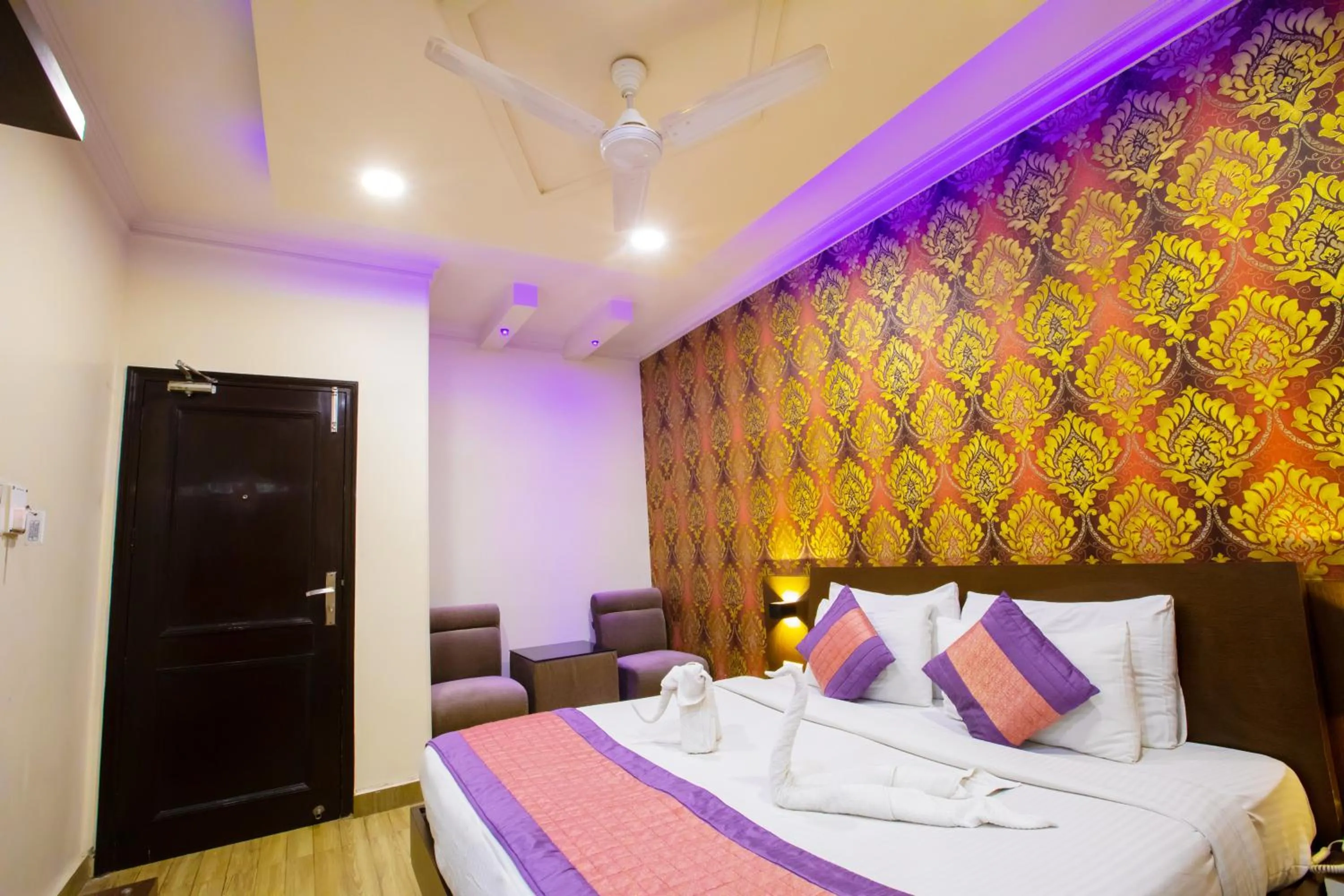 Bed in HOTEL SURYA INTERNATIONAL