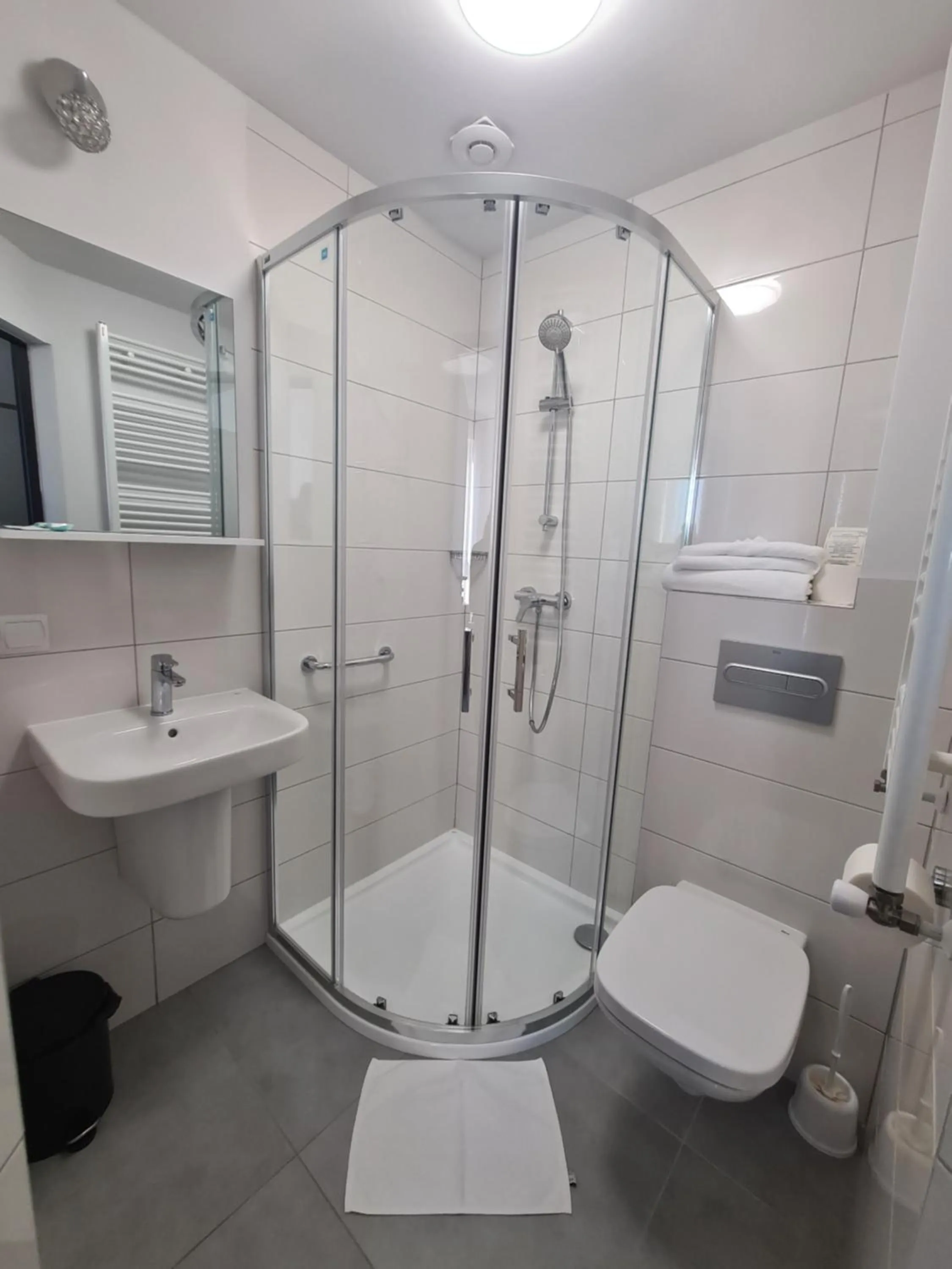 Shower in Willa Czarnieckiego