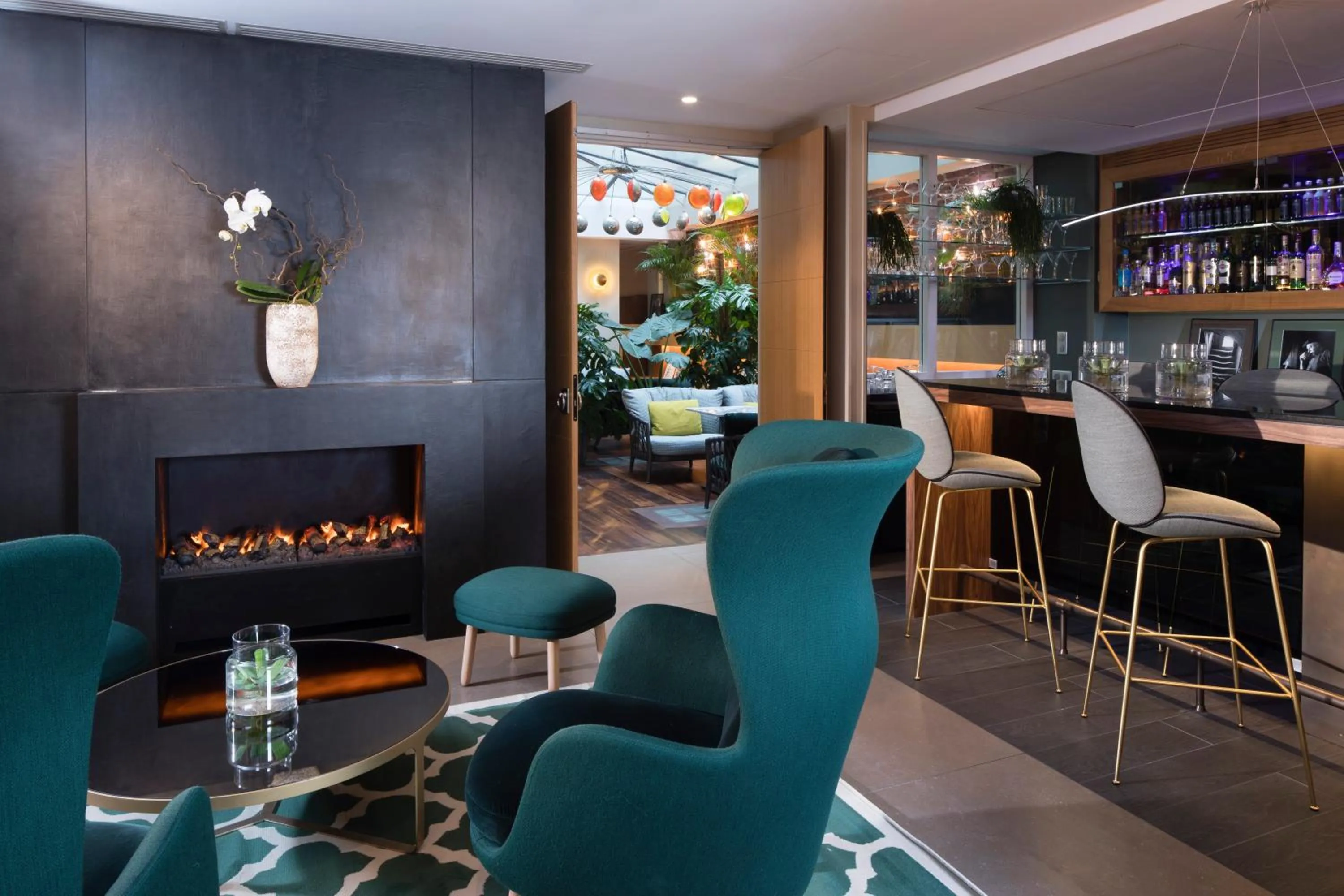 Lounge or bar in Hotel Le Six