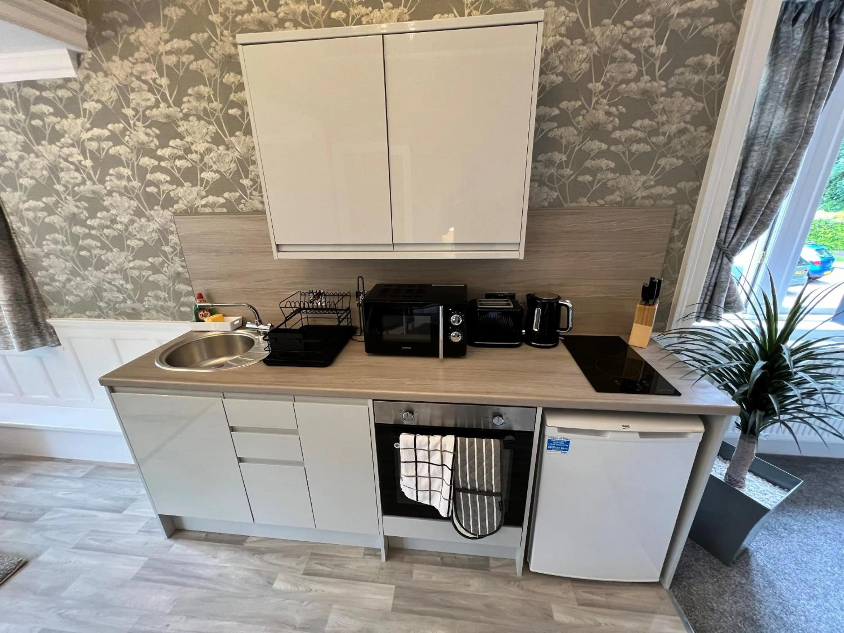 Kitchen or kitchenette in Rossal House Apartments, Inverness, Highlands