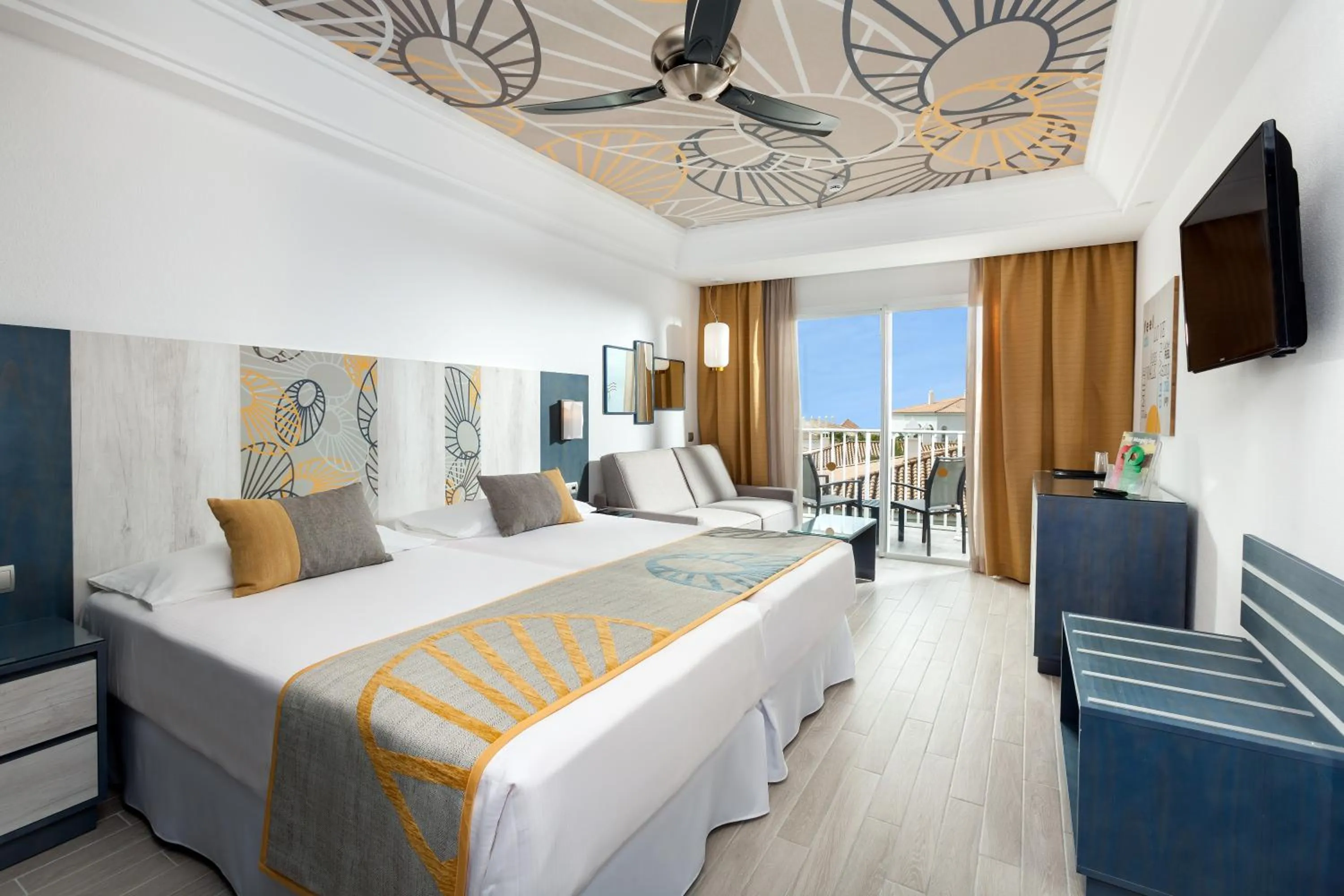 Photo of the whole room, Bed in Hotel Riu Chiclana - All Inclusive