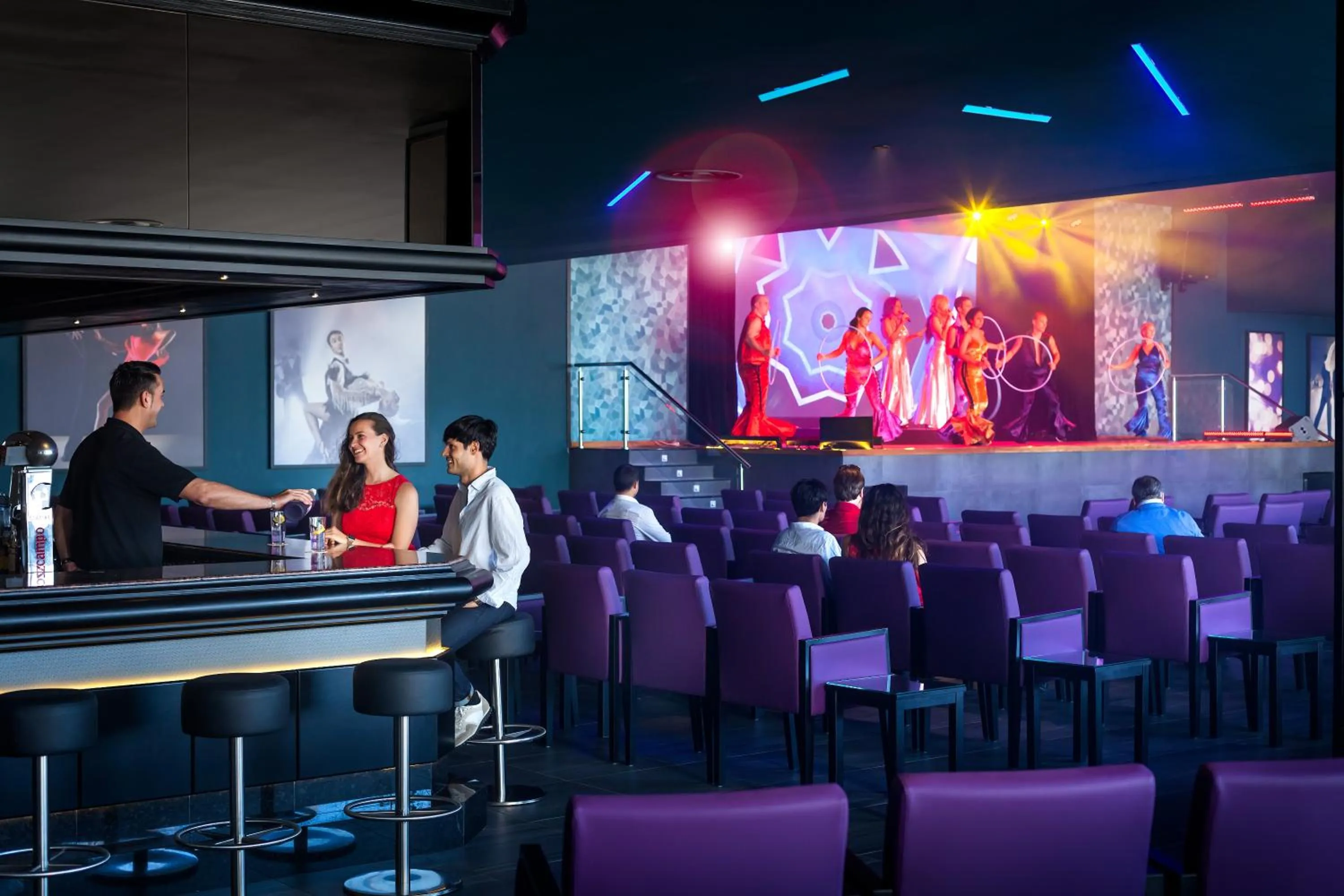 Evening entertainment in Hotel Riu Chiclana - All Inclusive