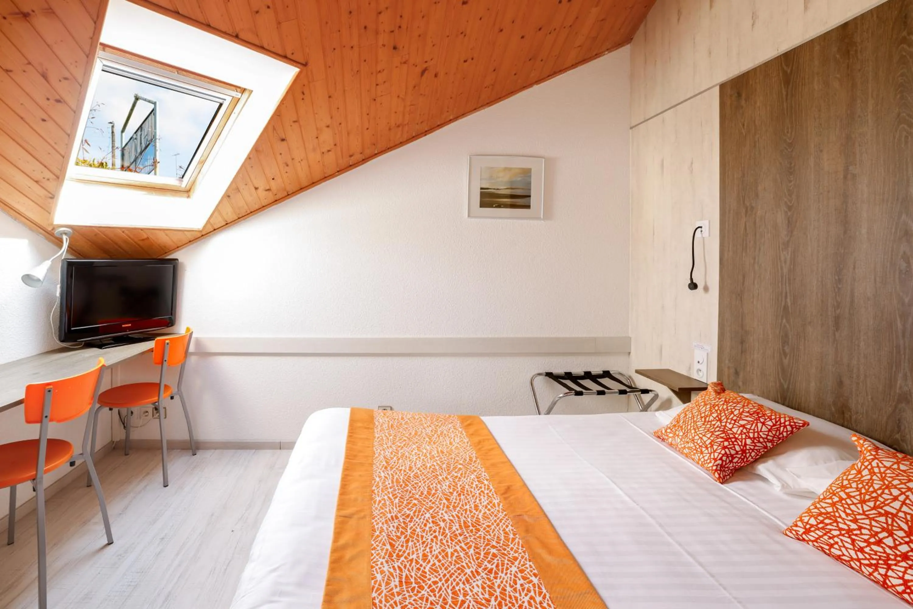 Bed in Hôtel de la baie de Paimpol