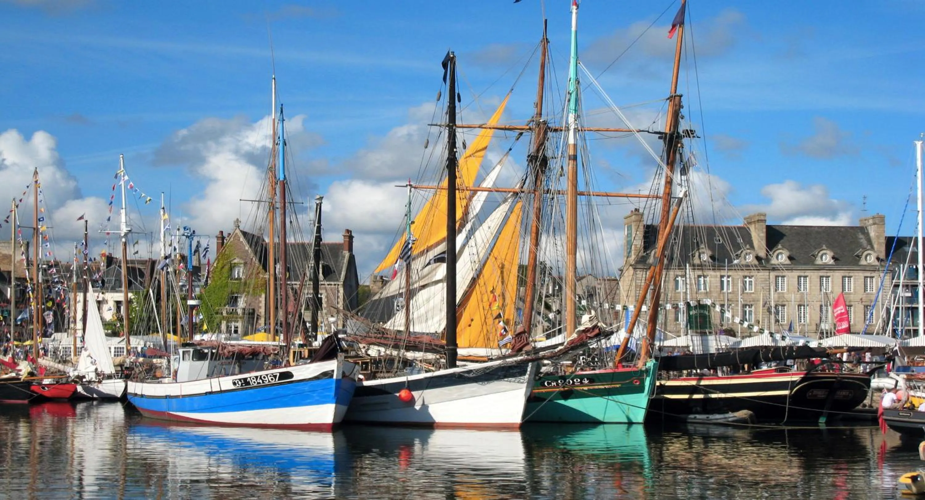 Bathroom in Hôtel de la baie de Paimpol