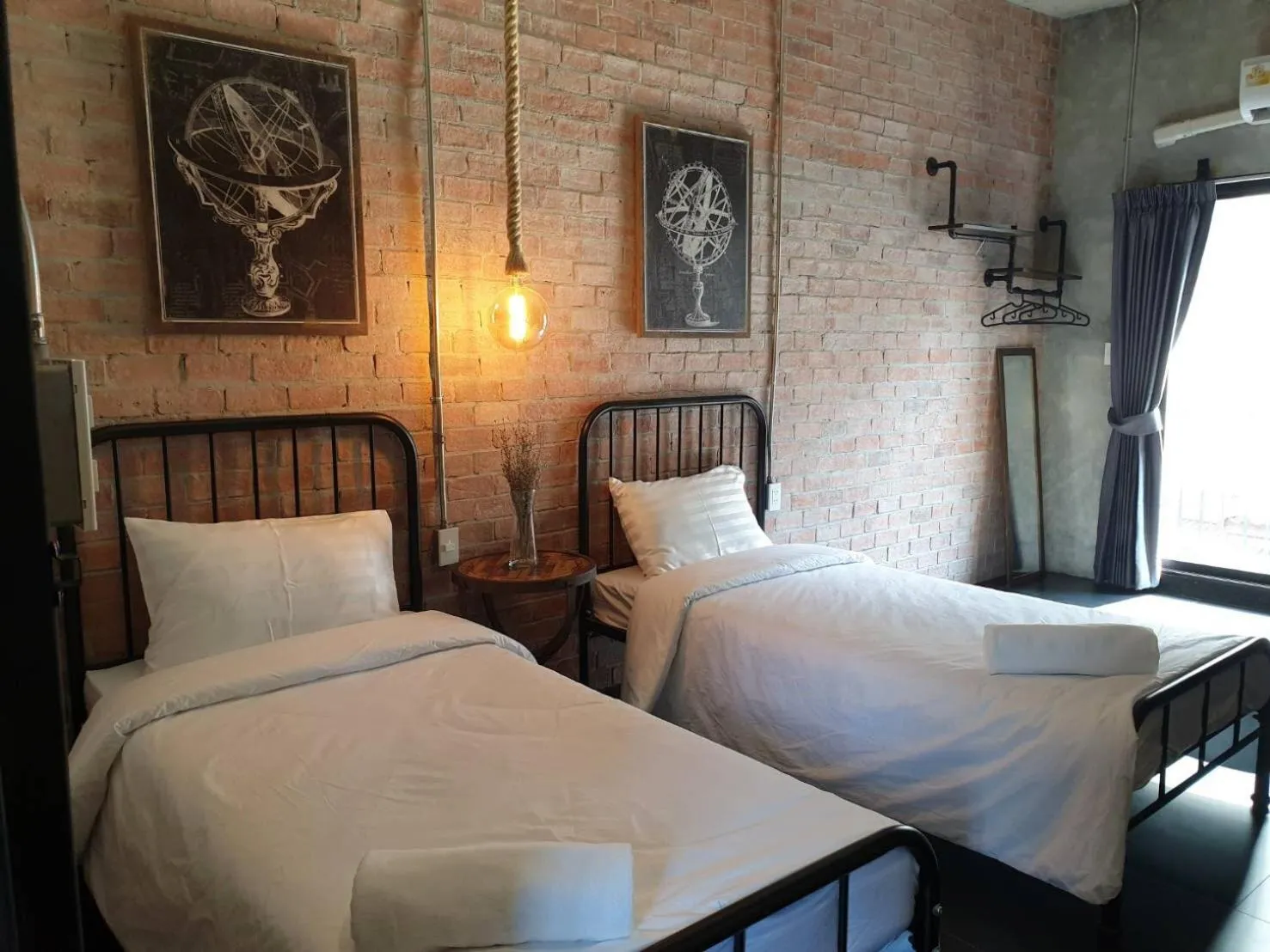 Bed in The LOCAL Ari