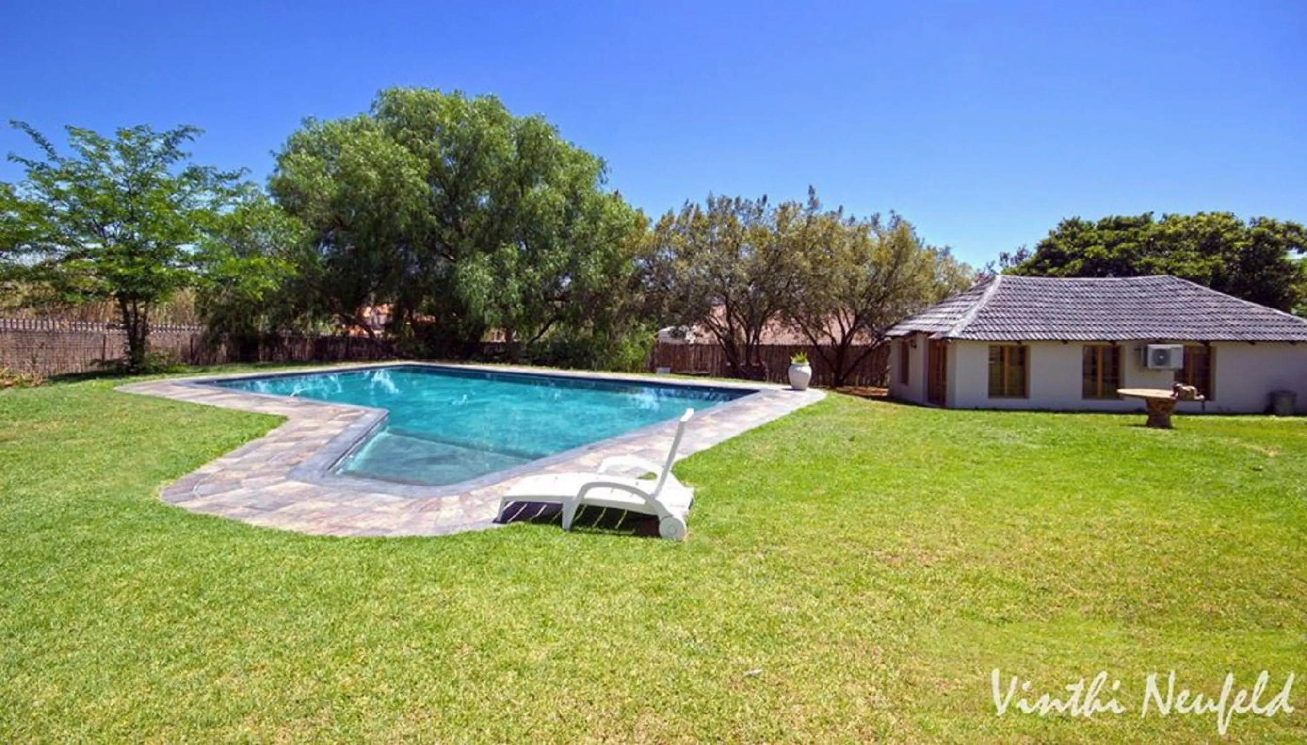 Business facilities in Lanseria Country Estate