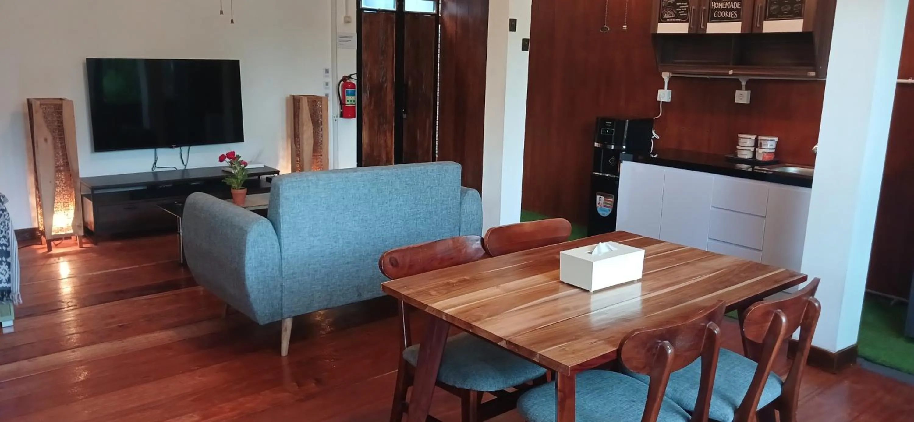 Living room in Dewi Sri Guesthouse