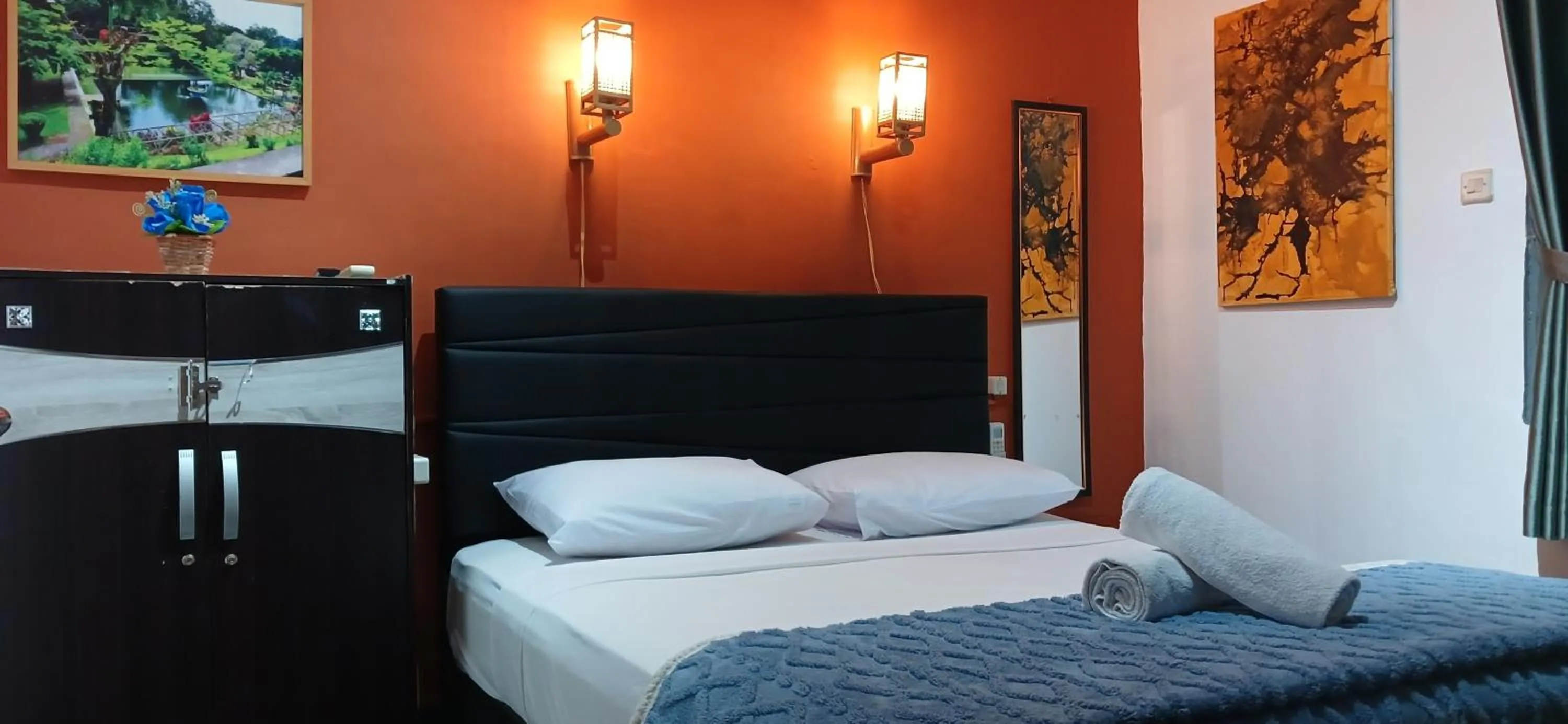 Bedroom, Bed in Dewi Sri Guesthouse