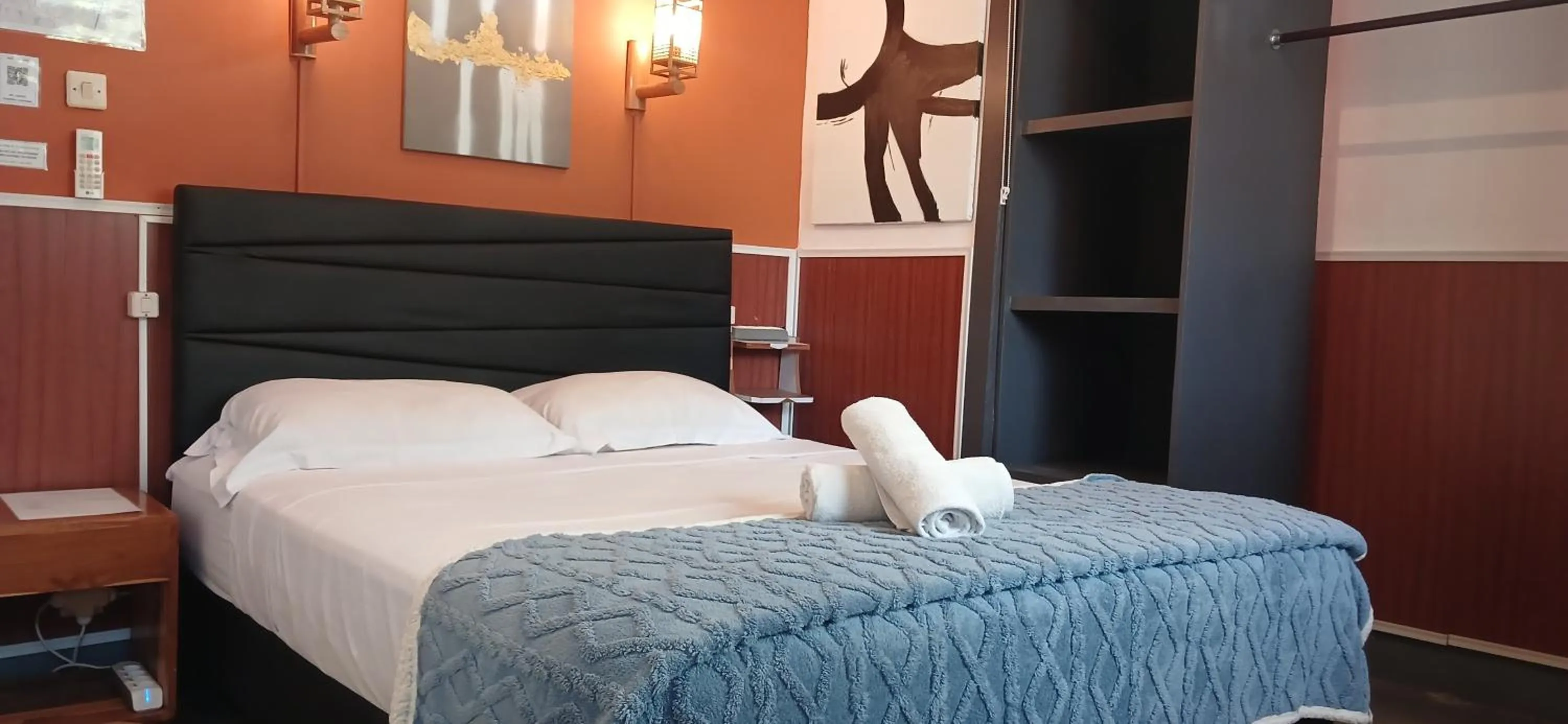 Bedroom, Bed in Dewi Sri Guesthouse