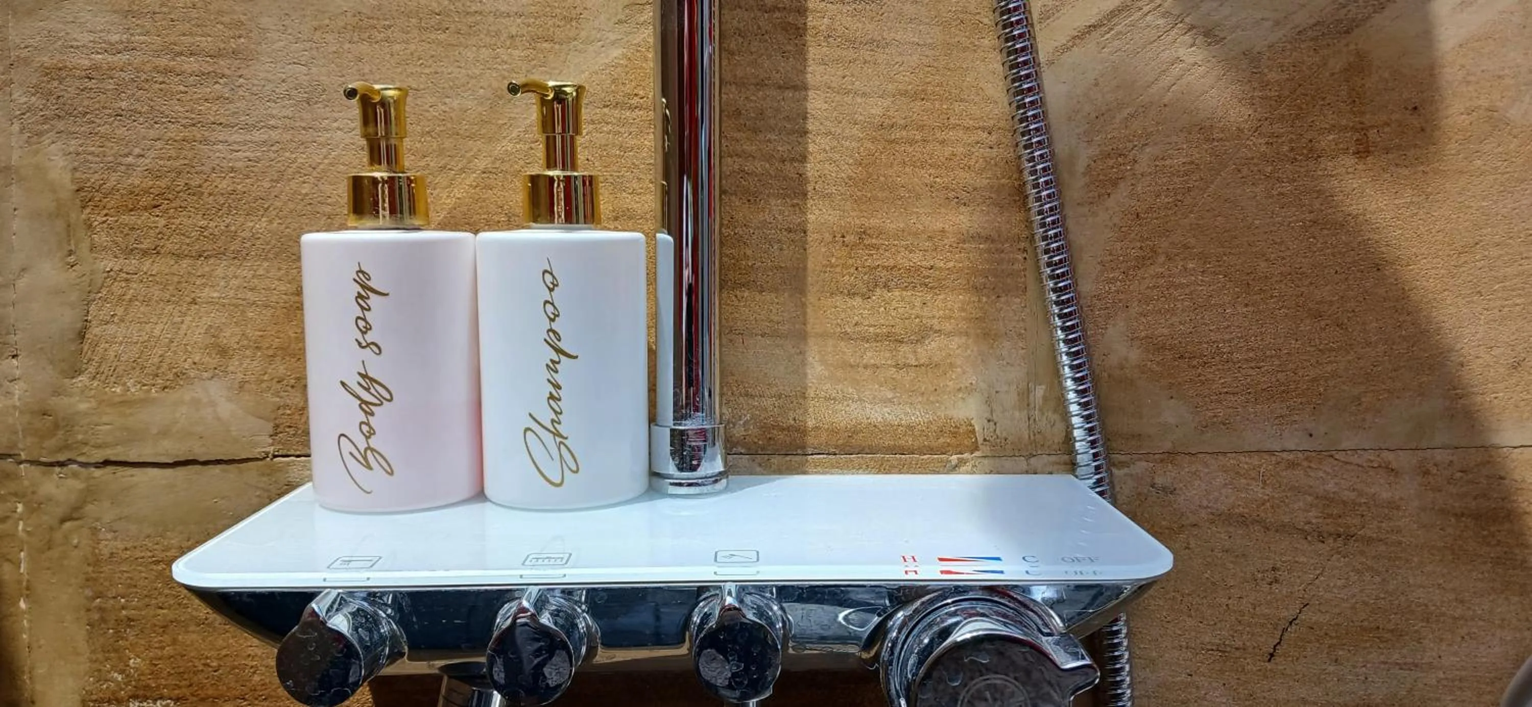 Bathroom in Dewi Sri Guesthouse