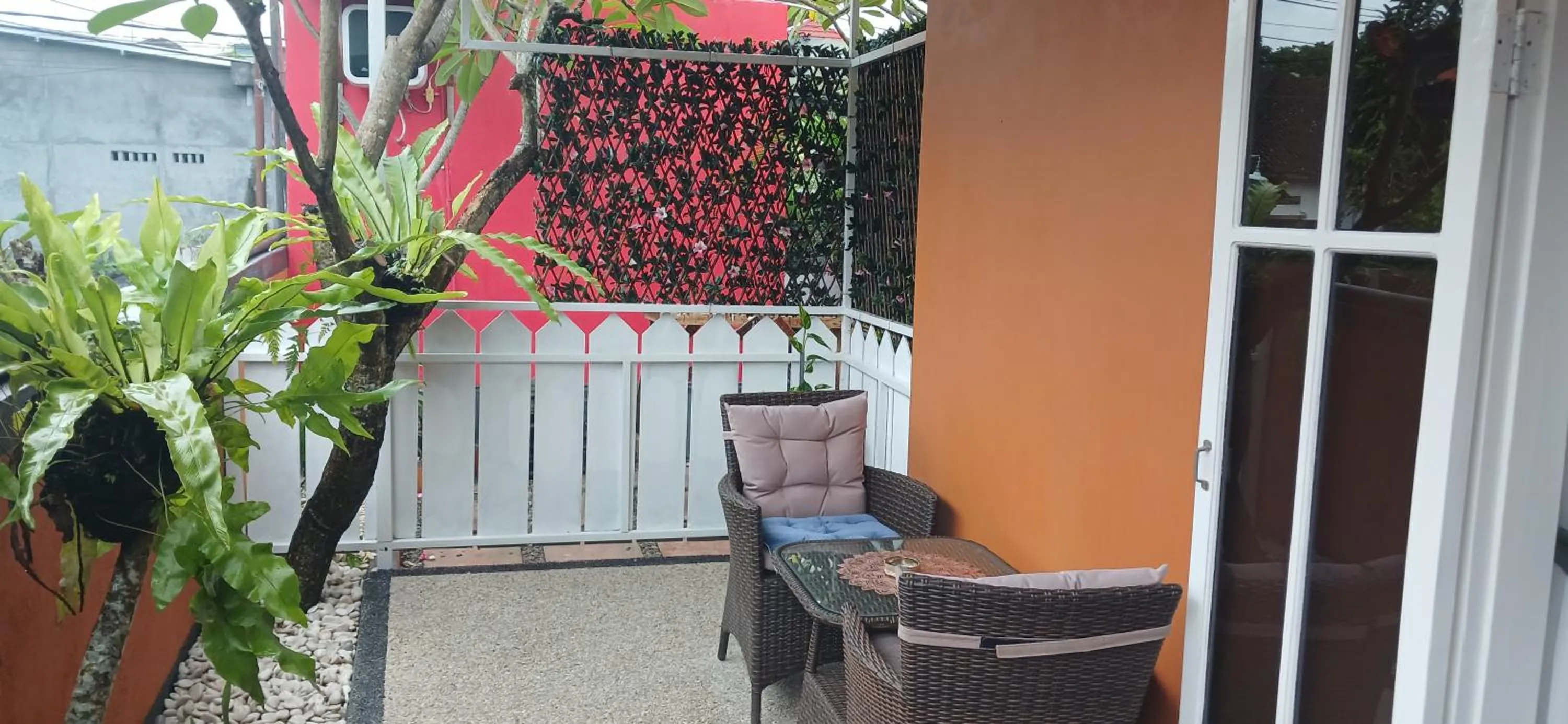 Patio in Dewi Sri Guesthouse